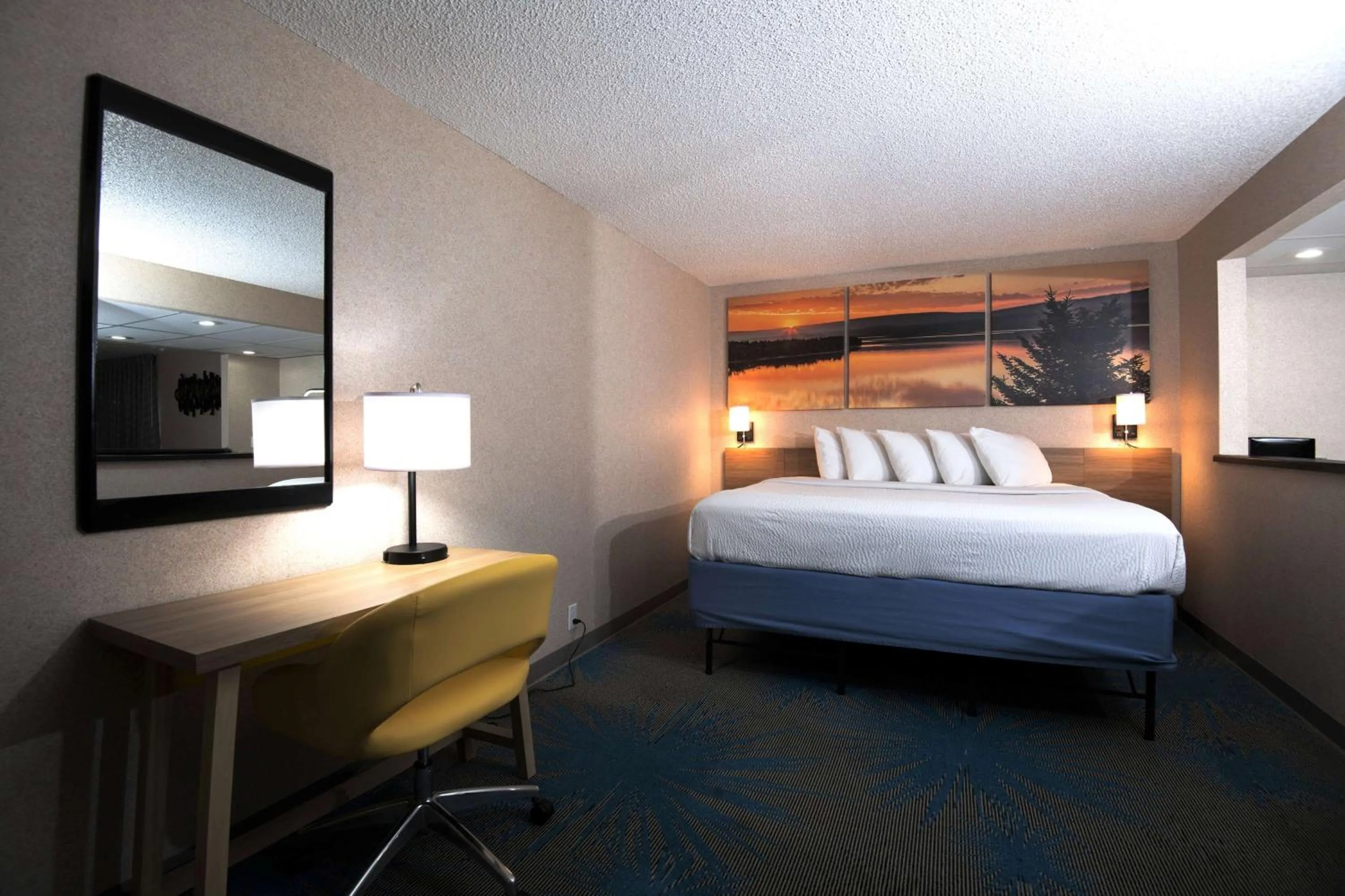 Bed in Days Inn by Wyndham Coeur d'Alene