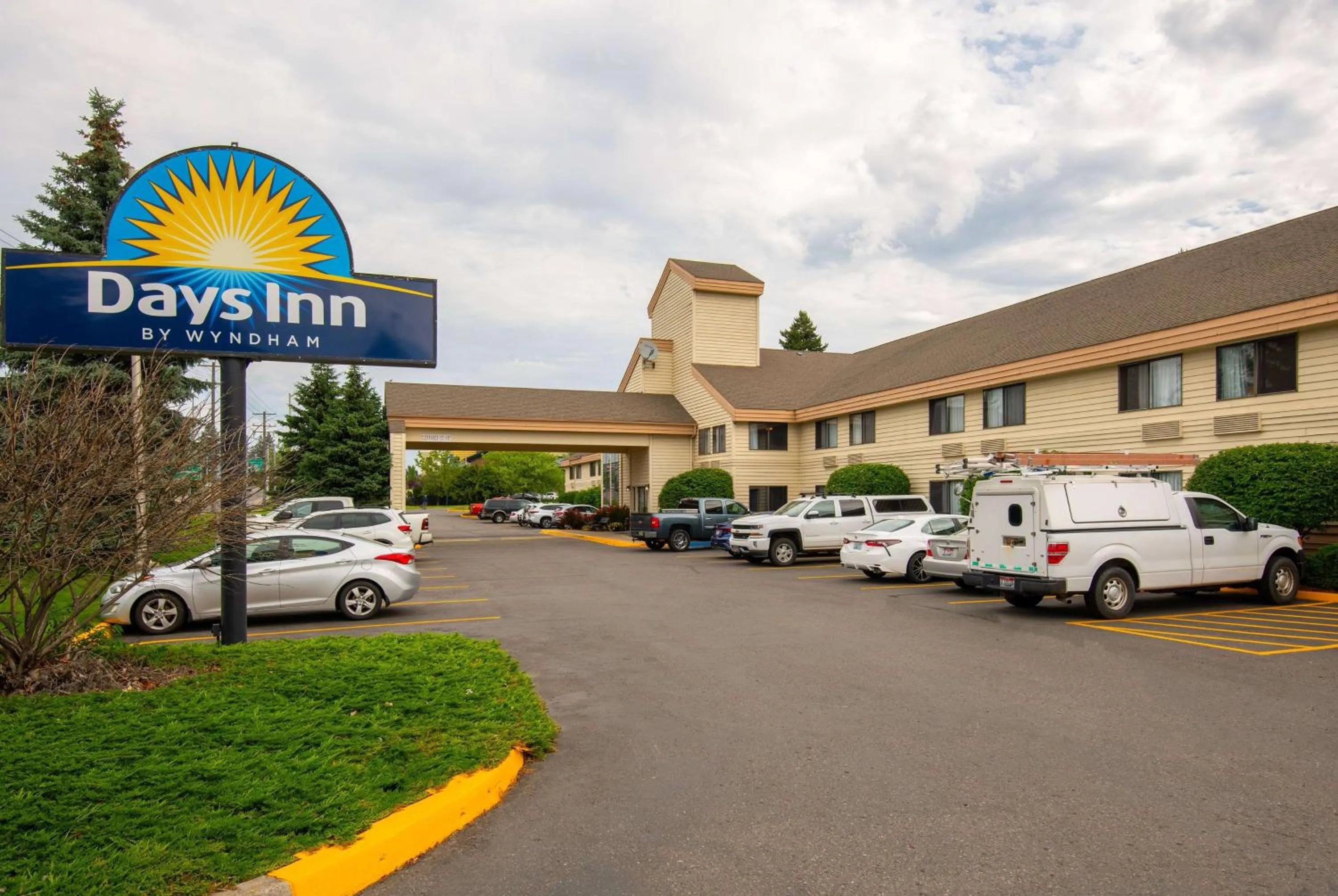 Property building in Days Inn by Wyndham Coeur d'Alene