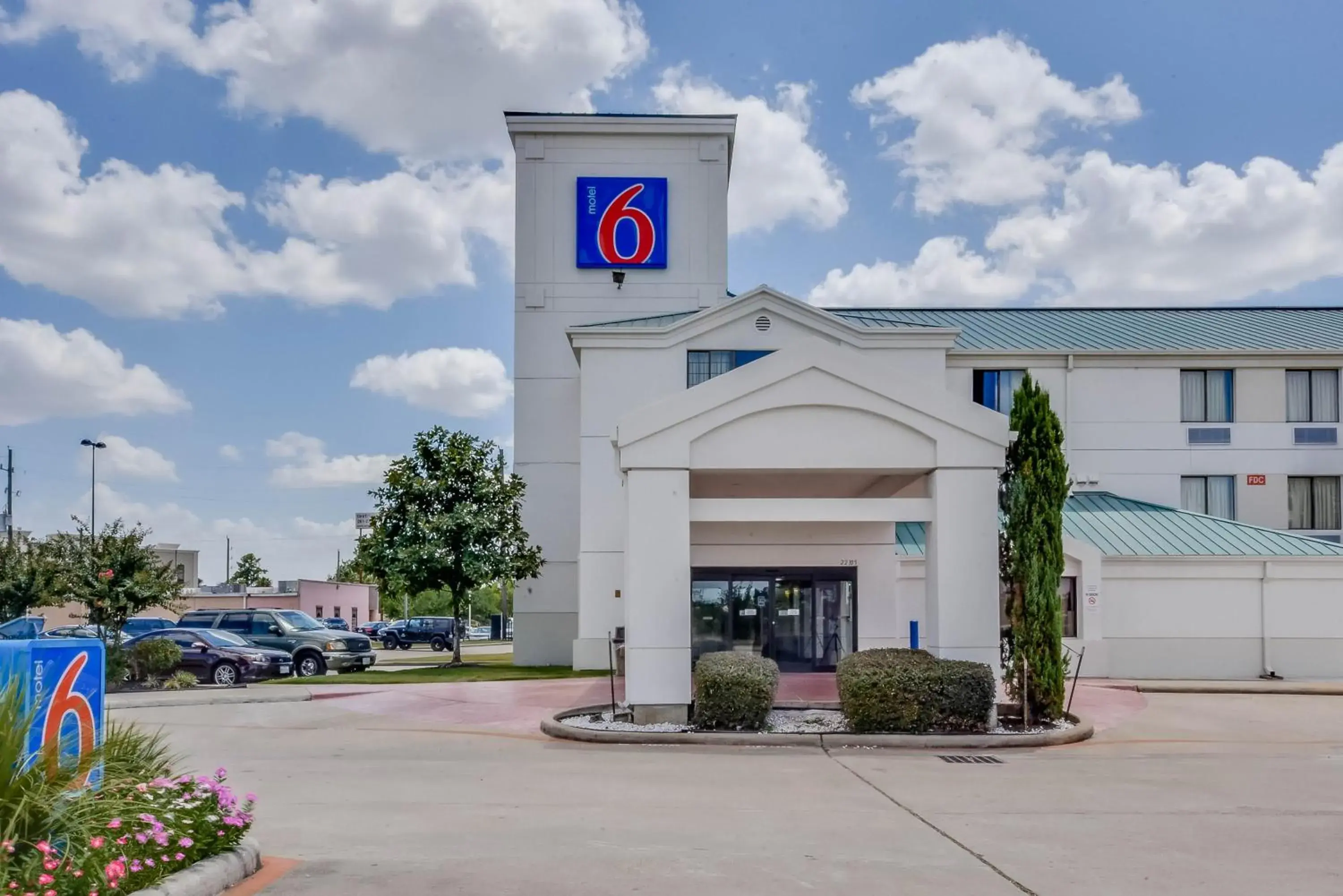 Facade/entrance in Motel 6-Katy, TX - Houston Facade/entrance in Motel 6-Katy, TX - Houston