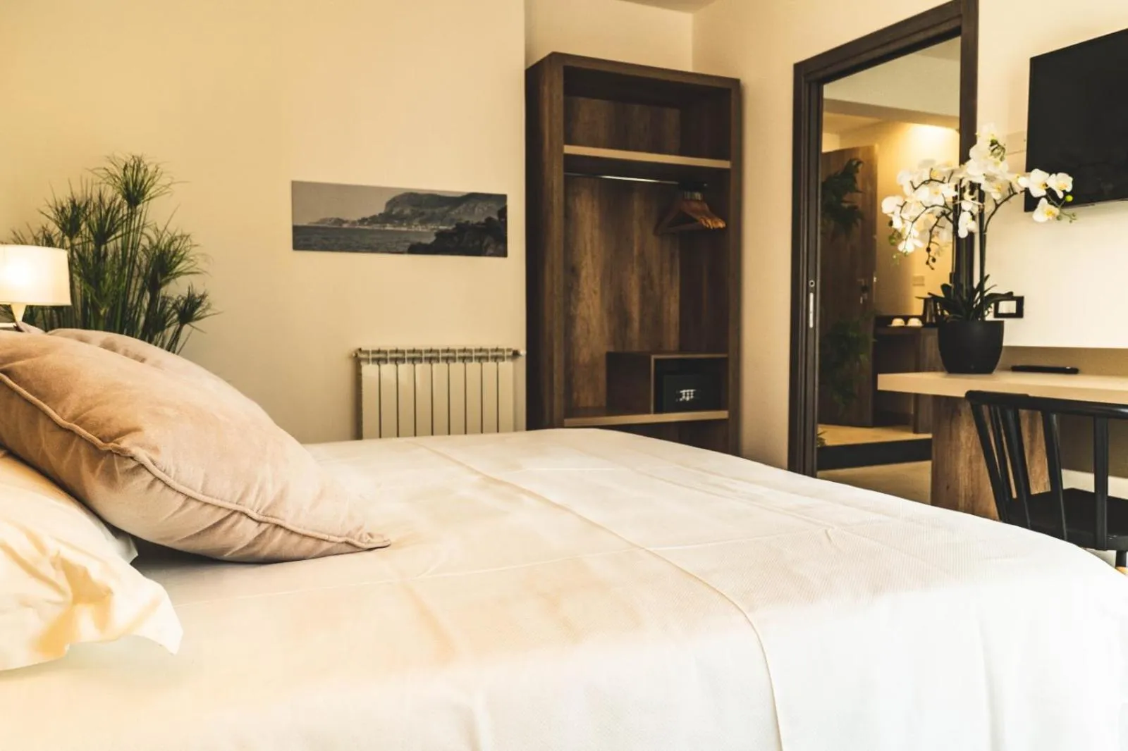 Bedroom, Bed in Hotel Pontemare