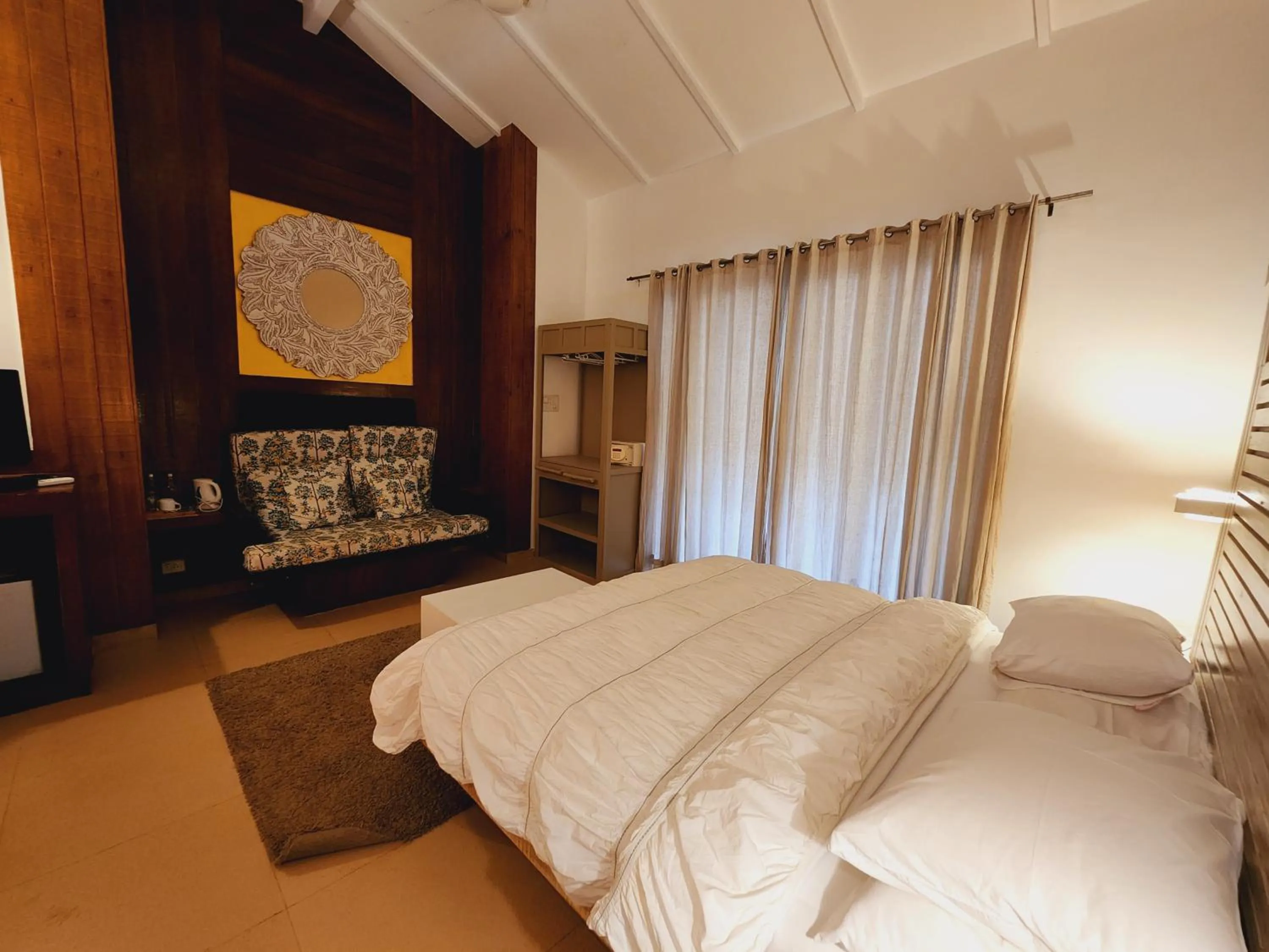 Bedroom, Bed in Casa Vagator