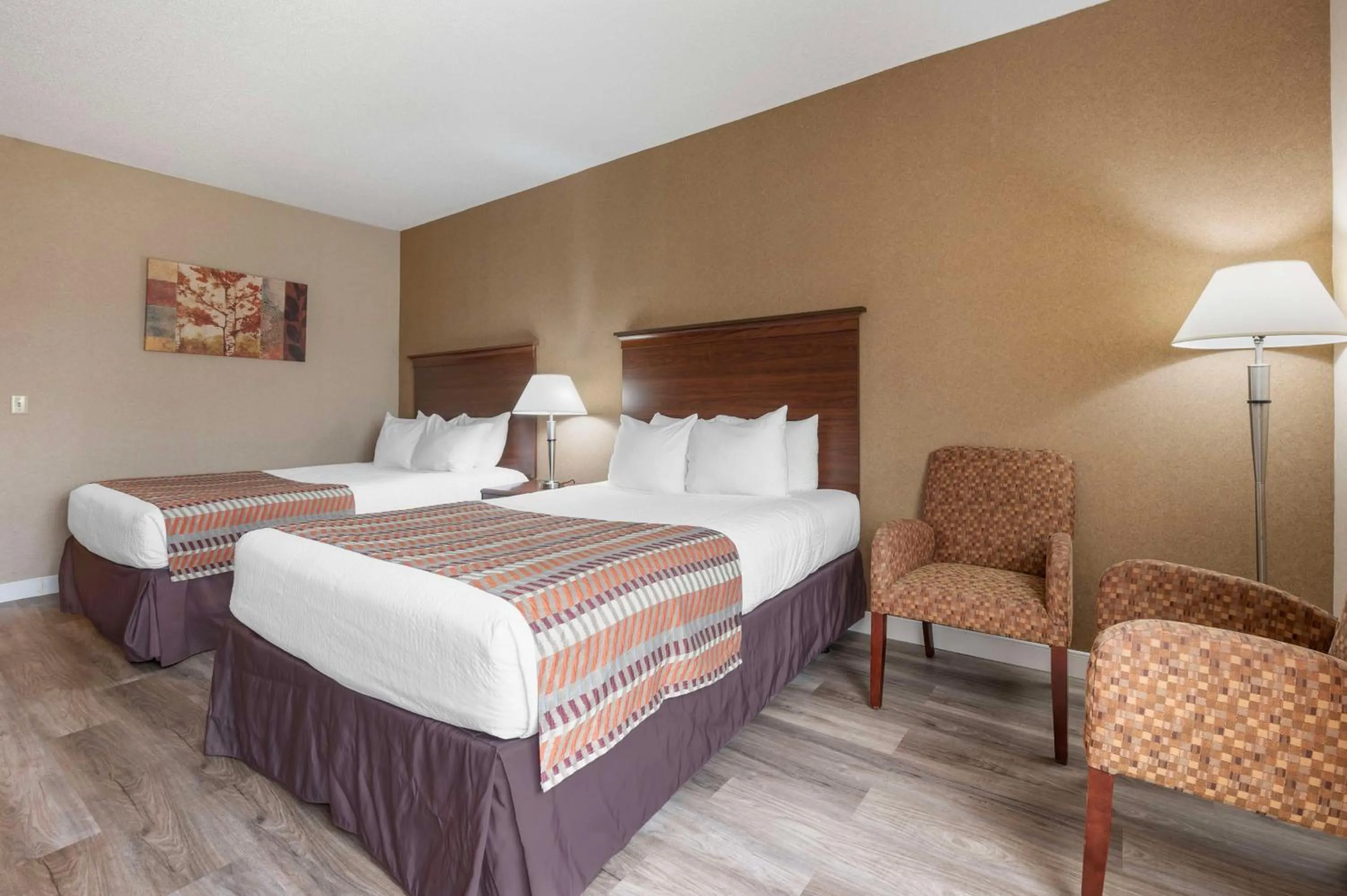 Bedroom, Bed in Best Western Circus City Inn