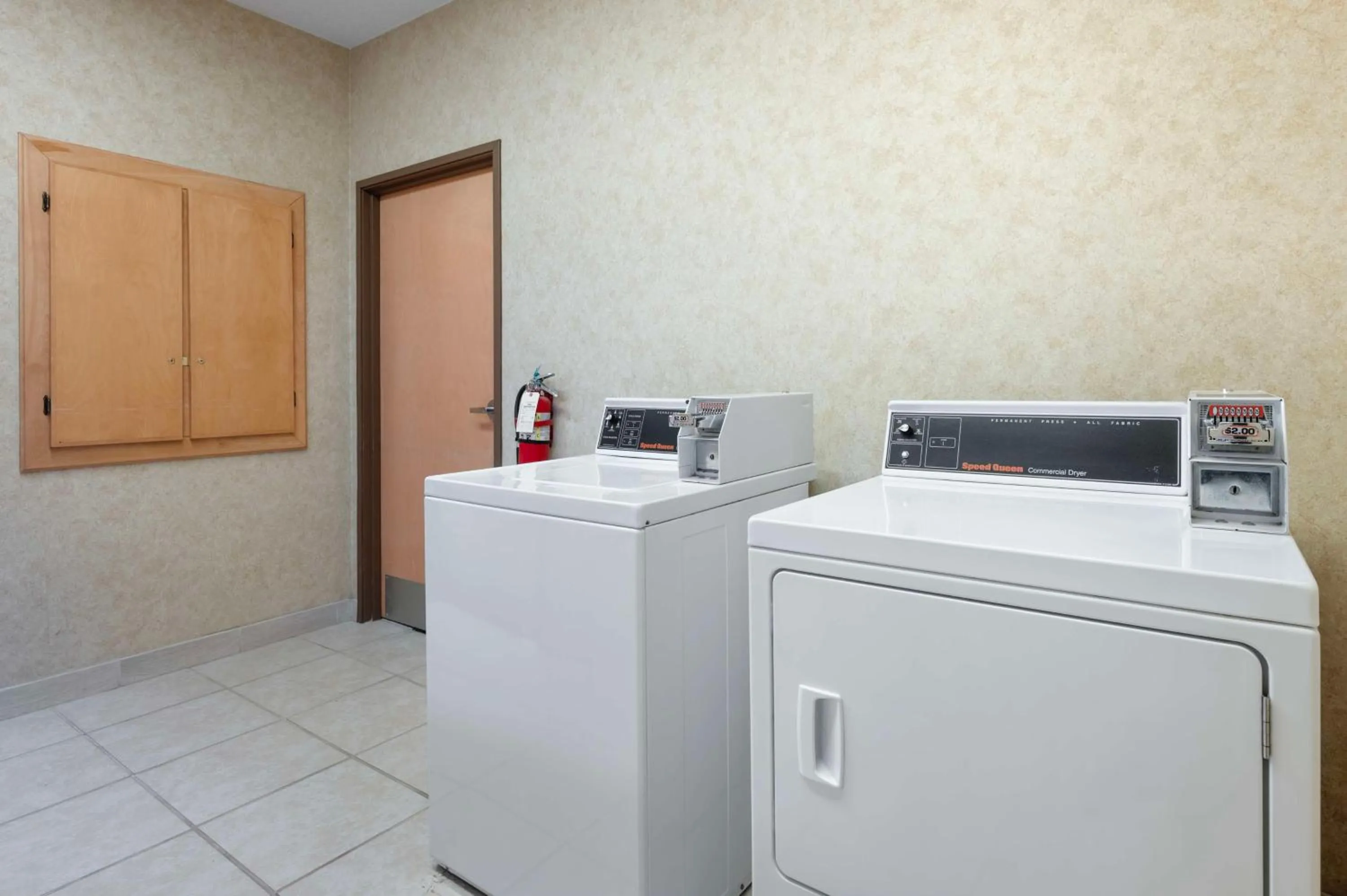 laundry in Best Western Circus City Inn