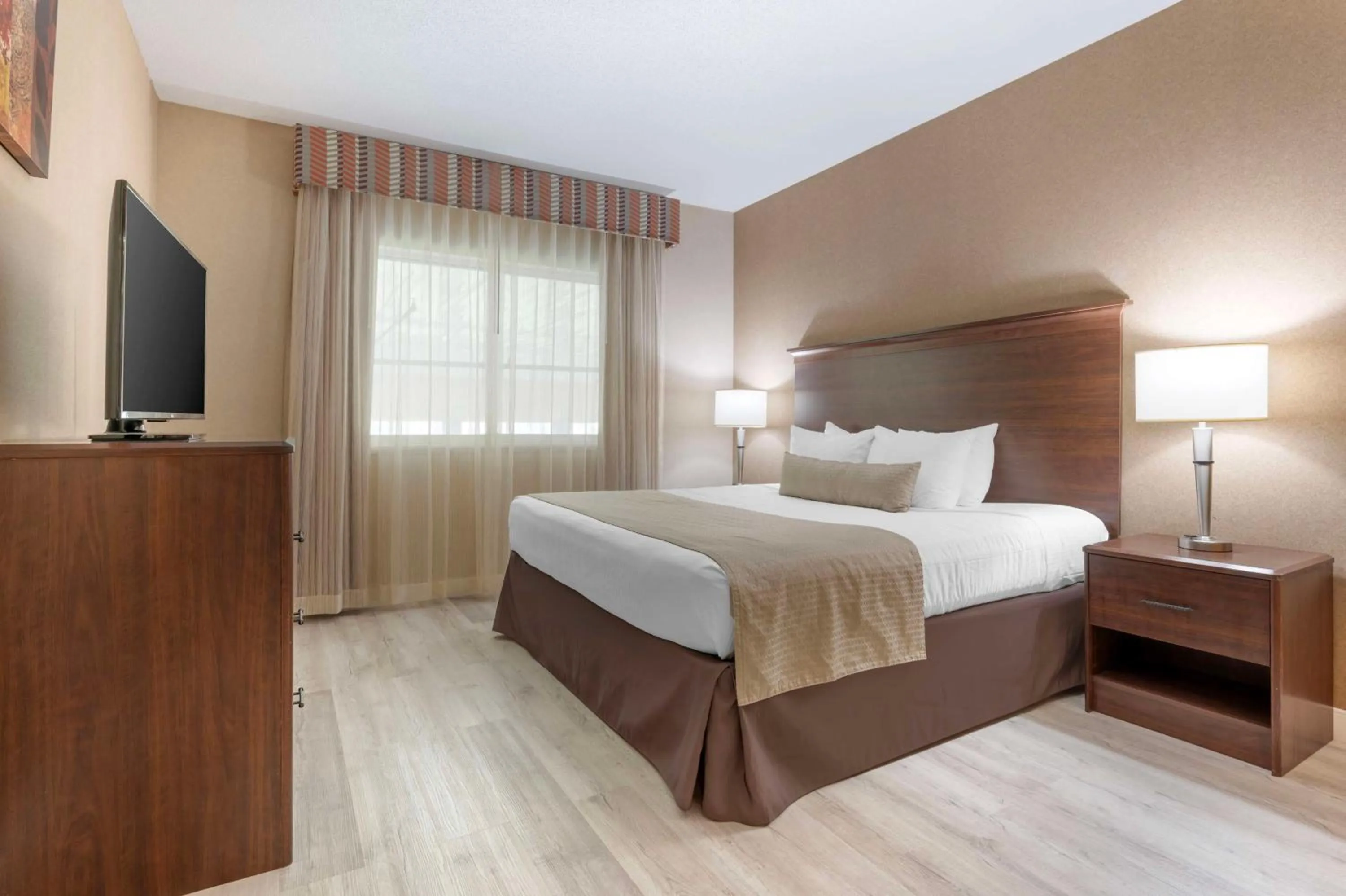 Photo of the whole room, Bed in Best Western Circus City Inn