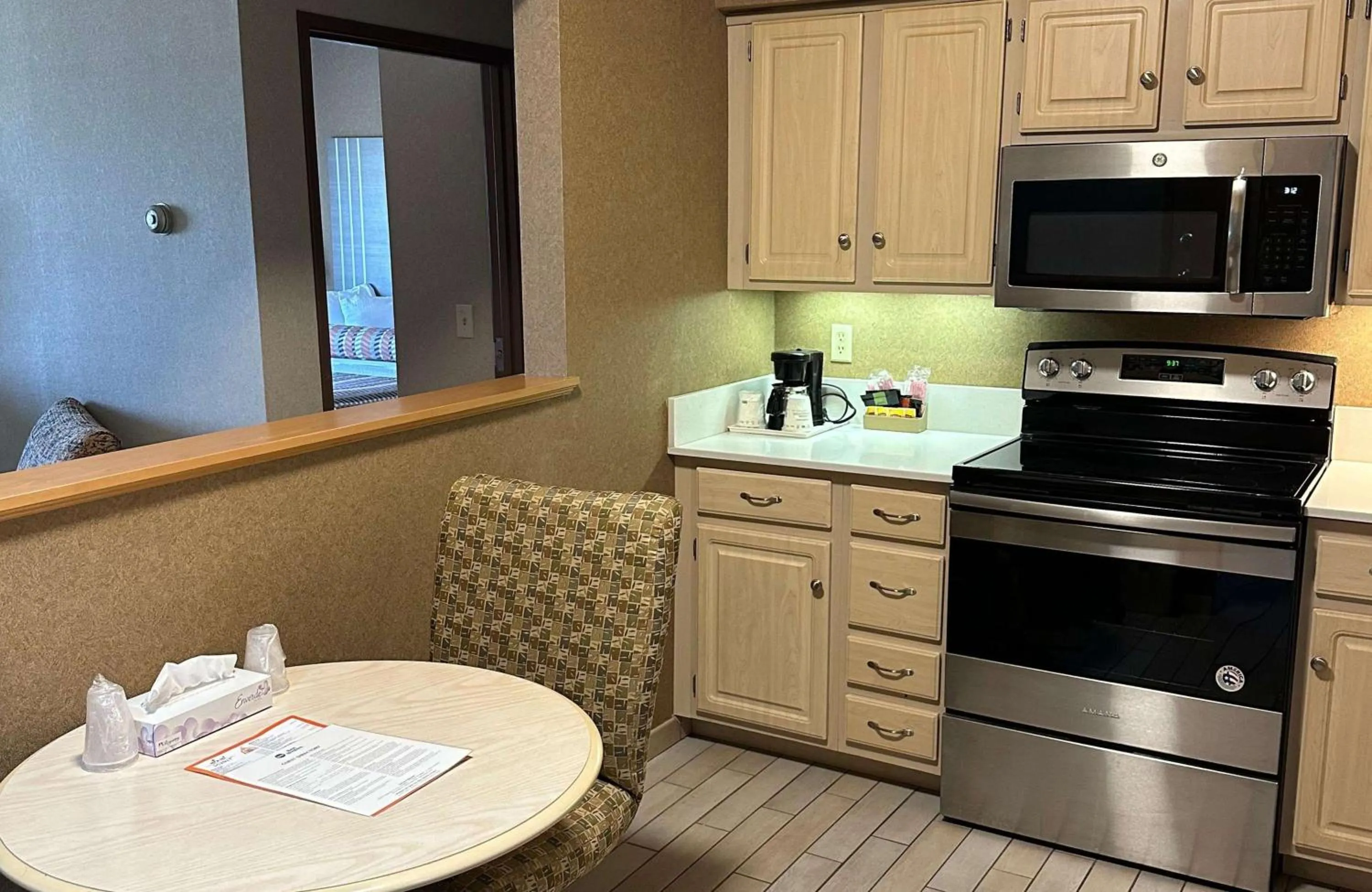 Bedroom in Best Western Circus City Inn