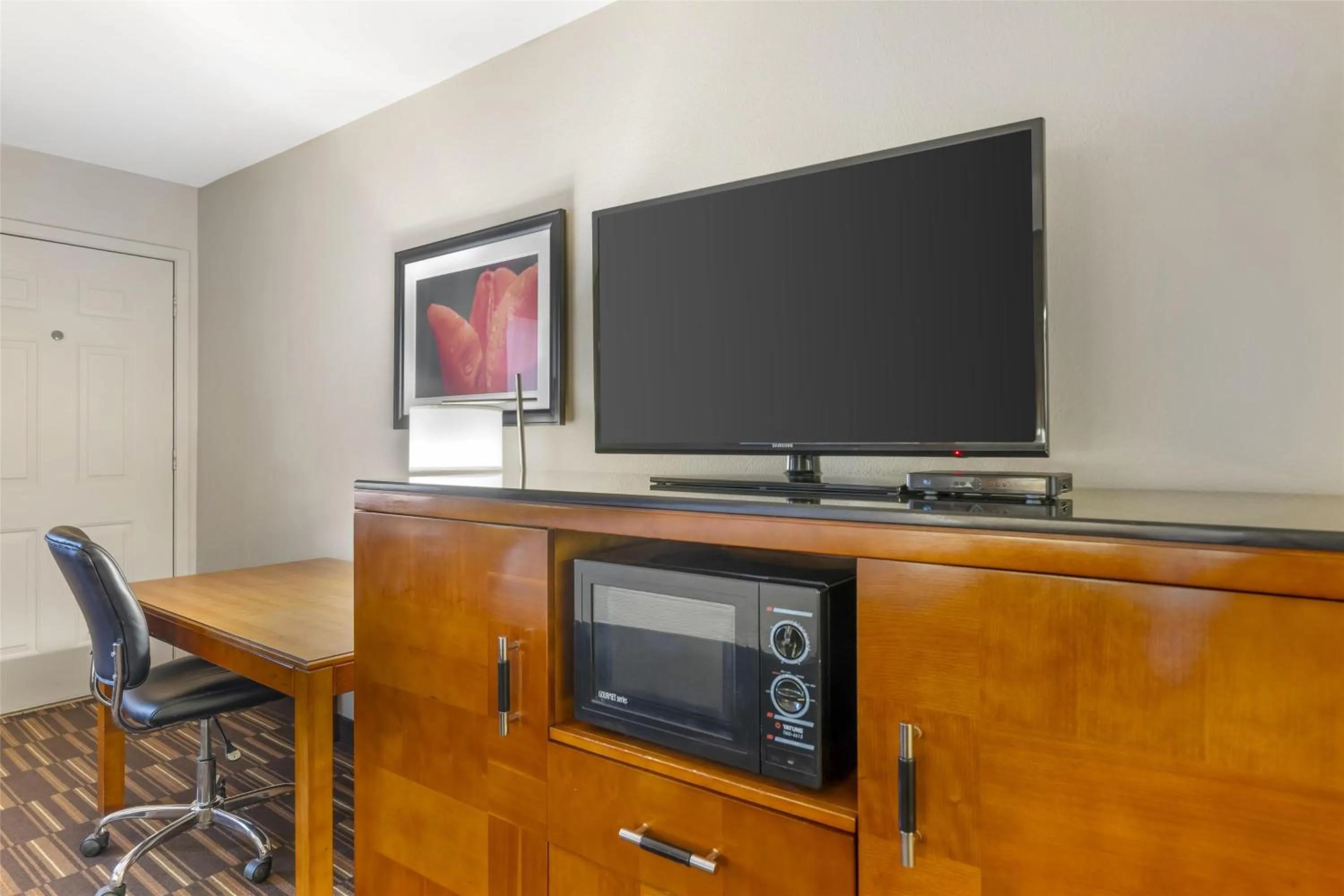 Bedroom in Best Western Executive Inn