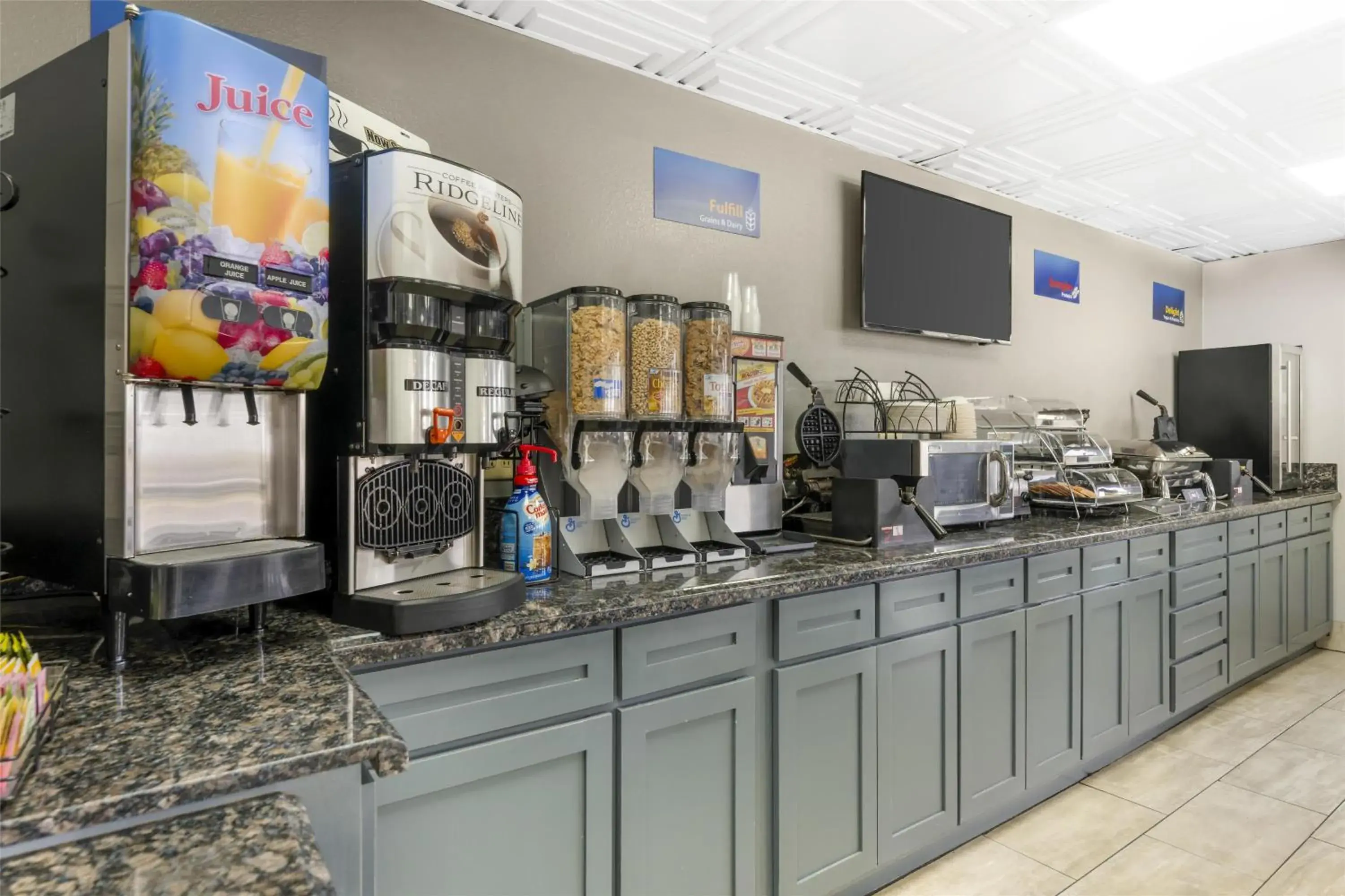 Breakfast in Best Western Executive Inn Breakfast in Best Western Executive Inn