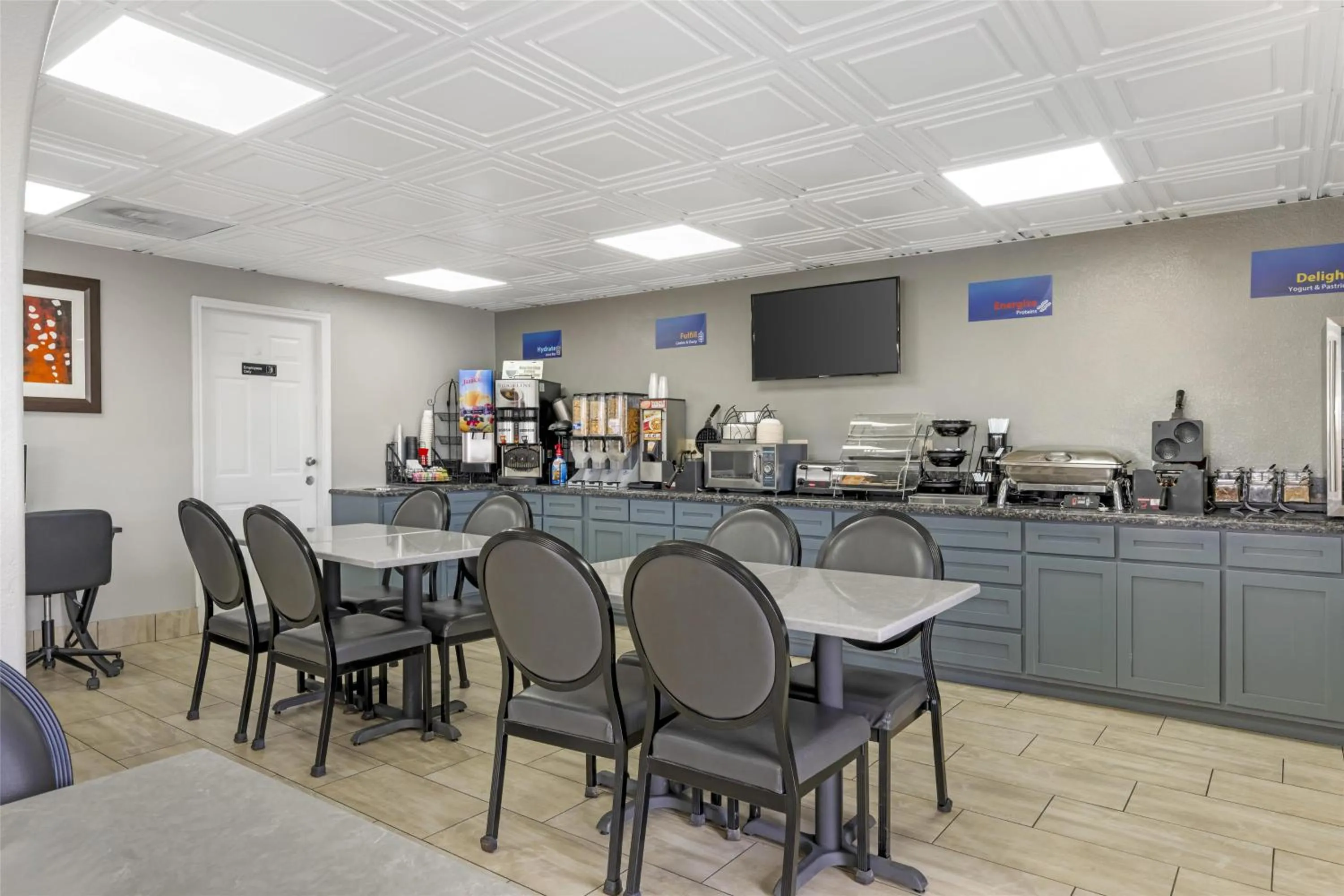 Breakfast in Best Western Executive Inn