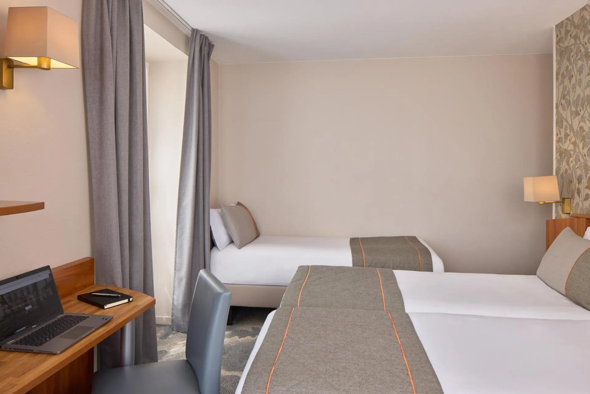 Bedroom, Bed in Timhotel Montmartre