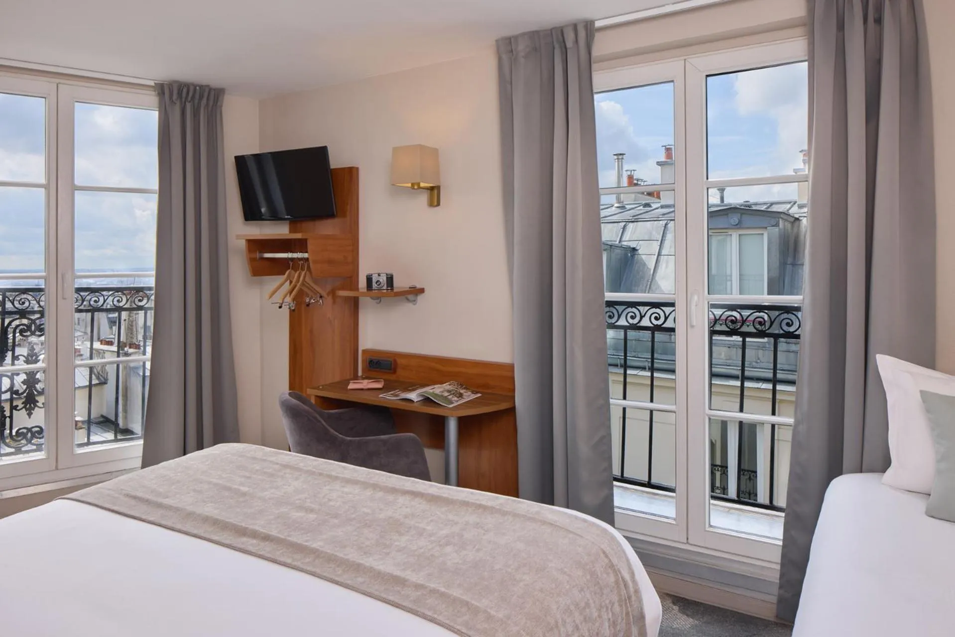 Bedroom, Bed in Timhotel Montmartre