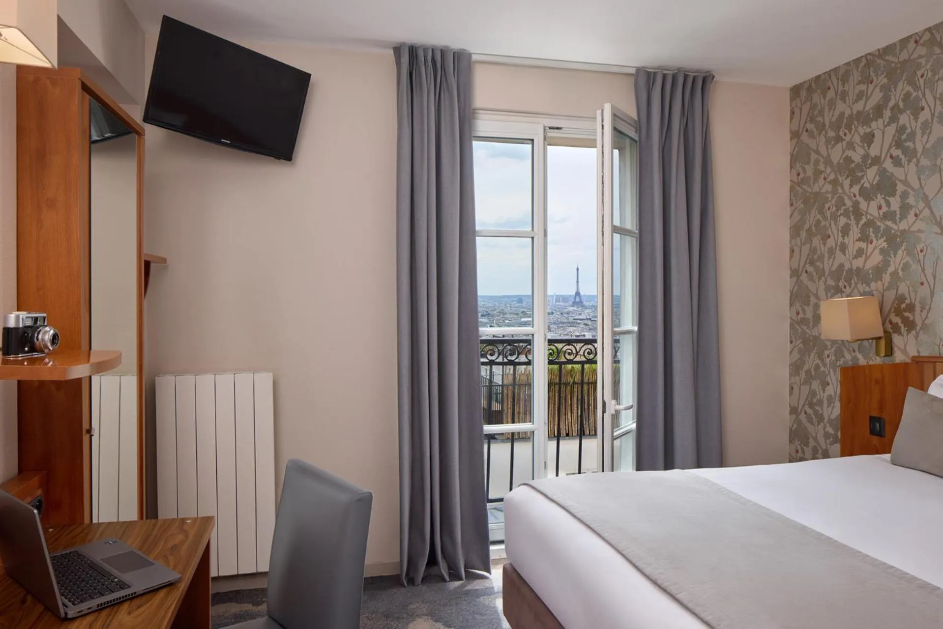 Balcony/Terrace, Bed in Timhotel Montmartre