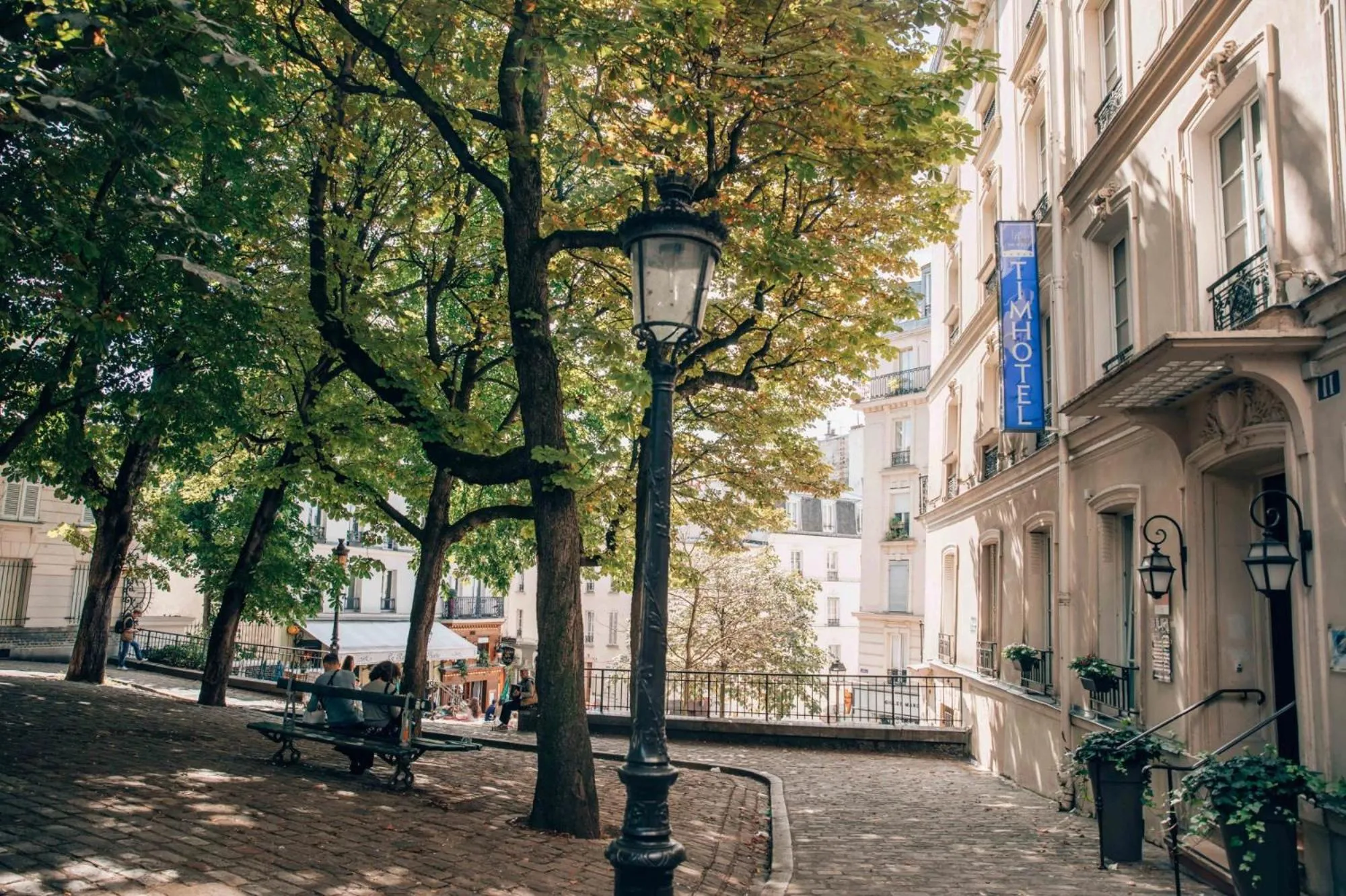 Facade/entrance in Timhotel Montmartre