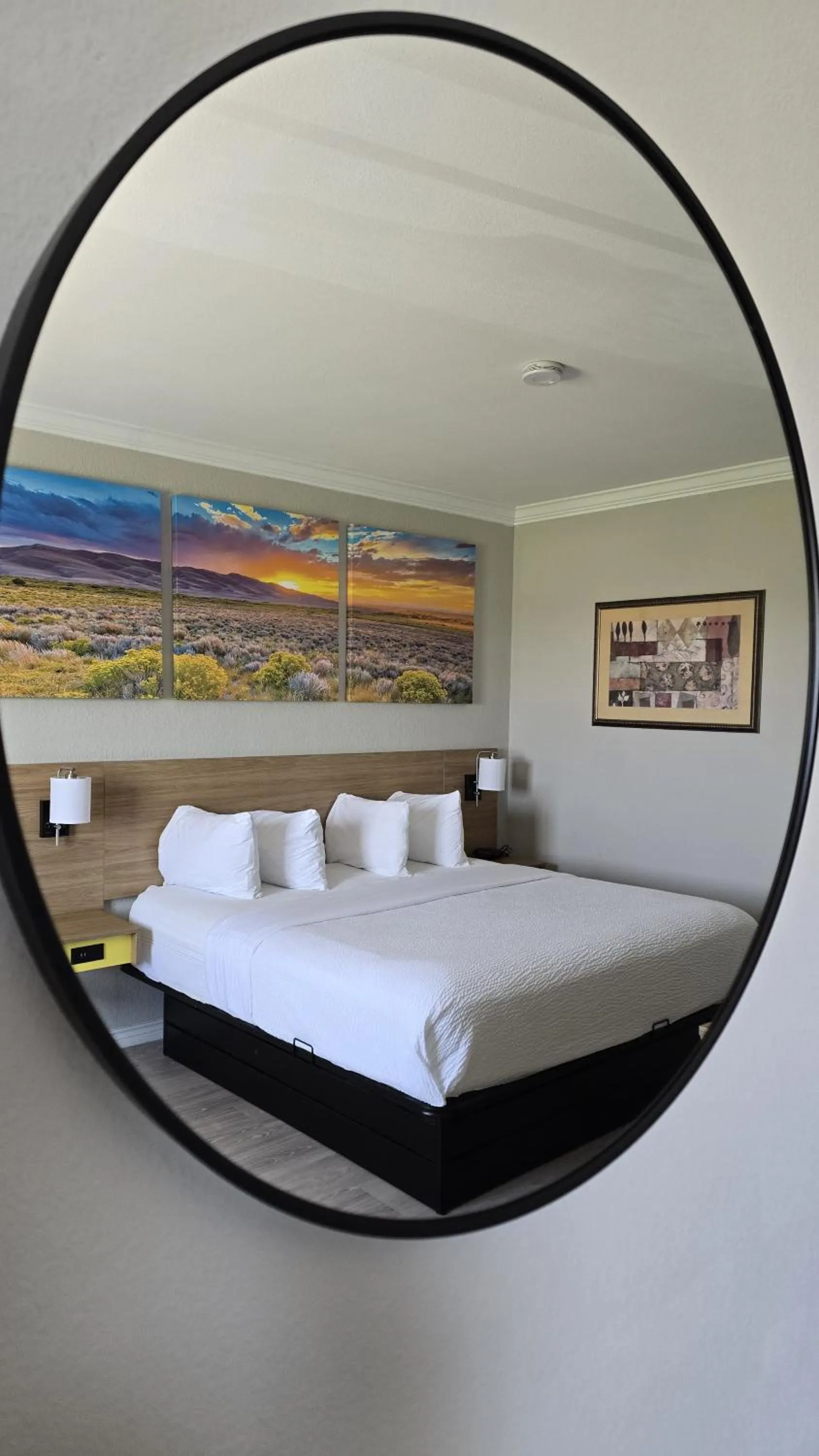 Bed in Days Inn by Wyndham Copperas Cove