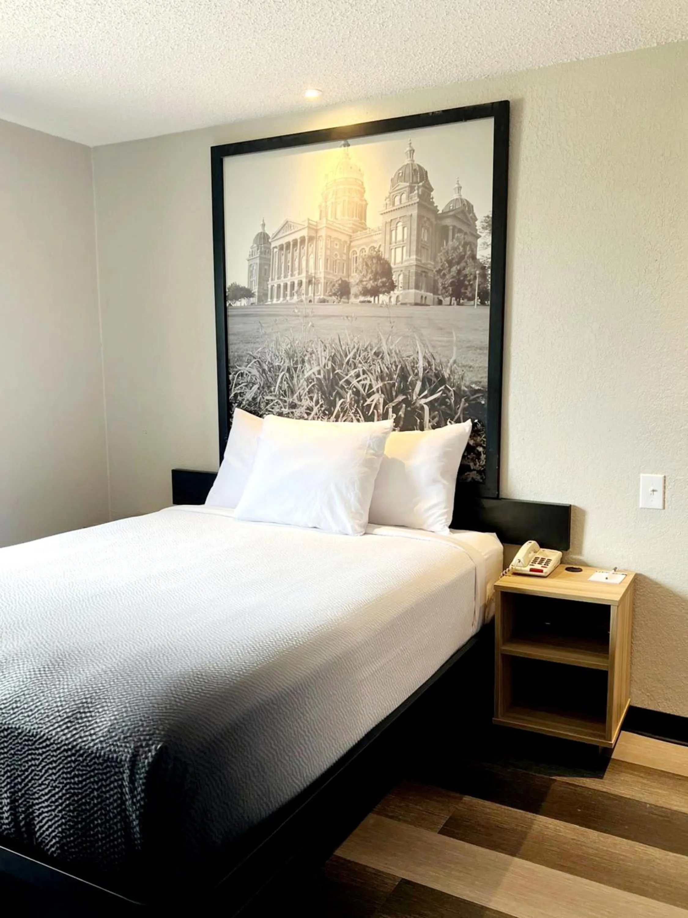 Bed in Super 8 by Wyndham Cedar Rapids