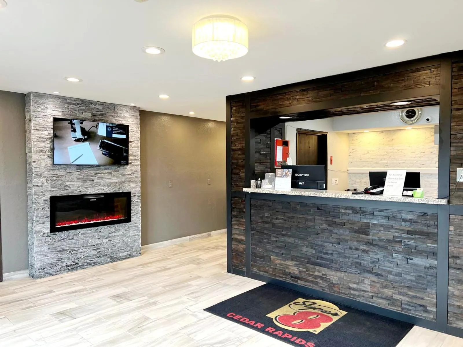 Lobby or reception in Super 8 by Wyndham Cedar Rapids
