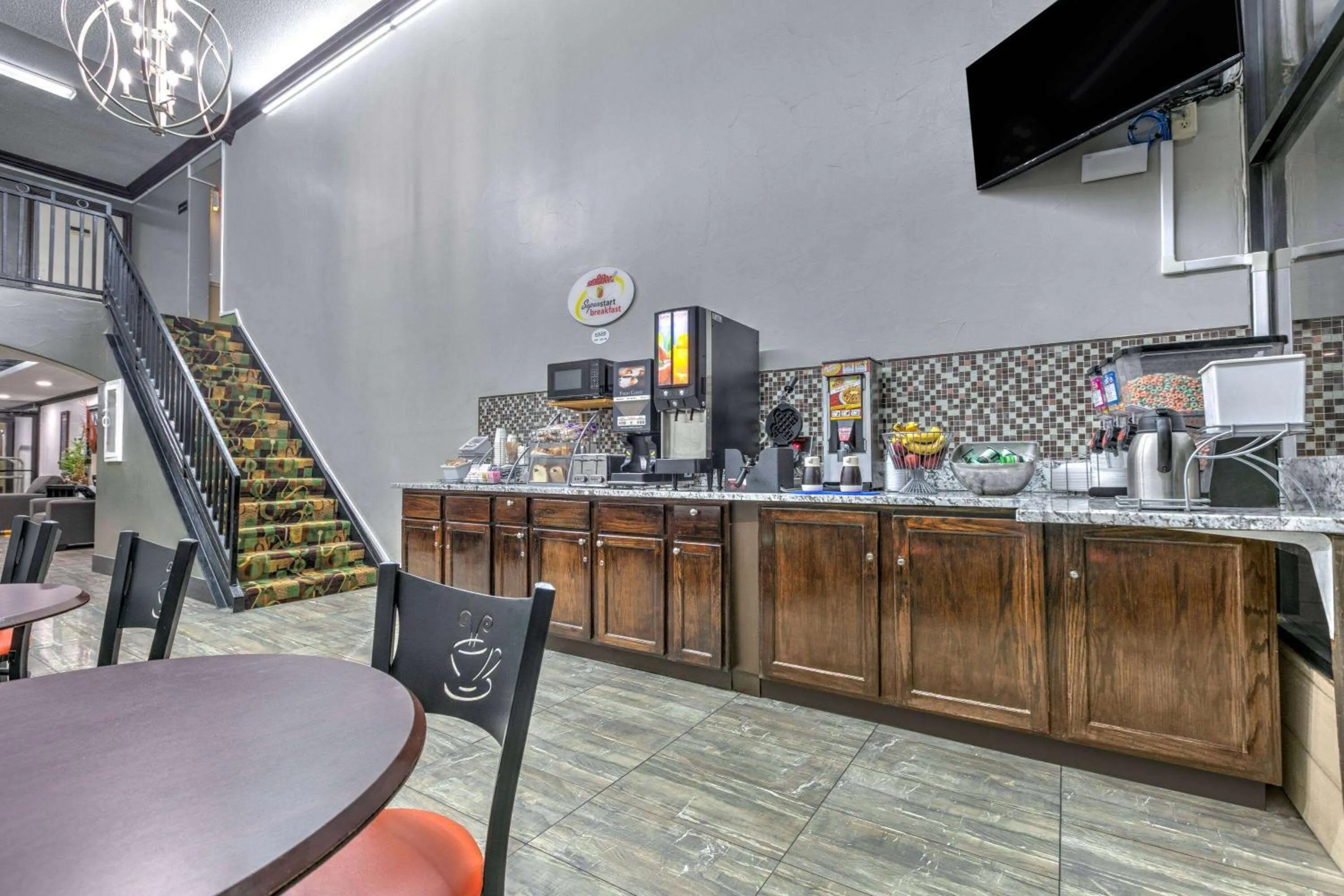 Breakfast in Super 8 by Wyndham Grand Prairie North