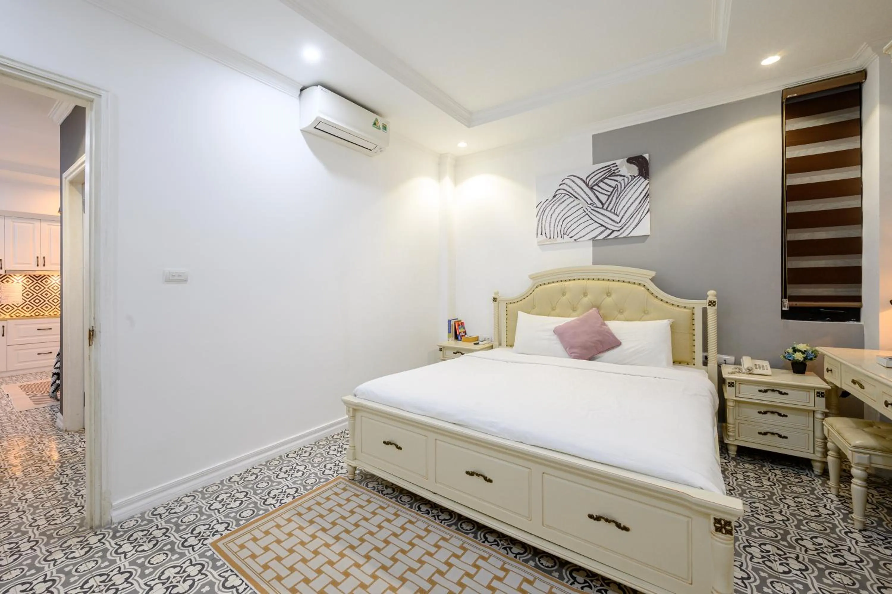 Bed in Libra Hotel Residence by Luxe Paradise