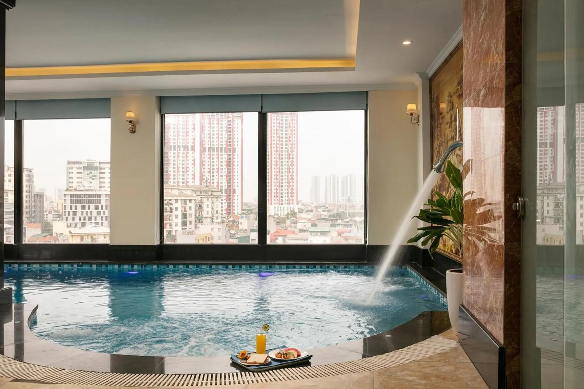 Swimming pool in Libra Hotel Residence by Luxe Paradise