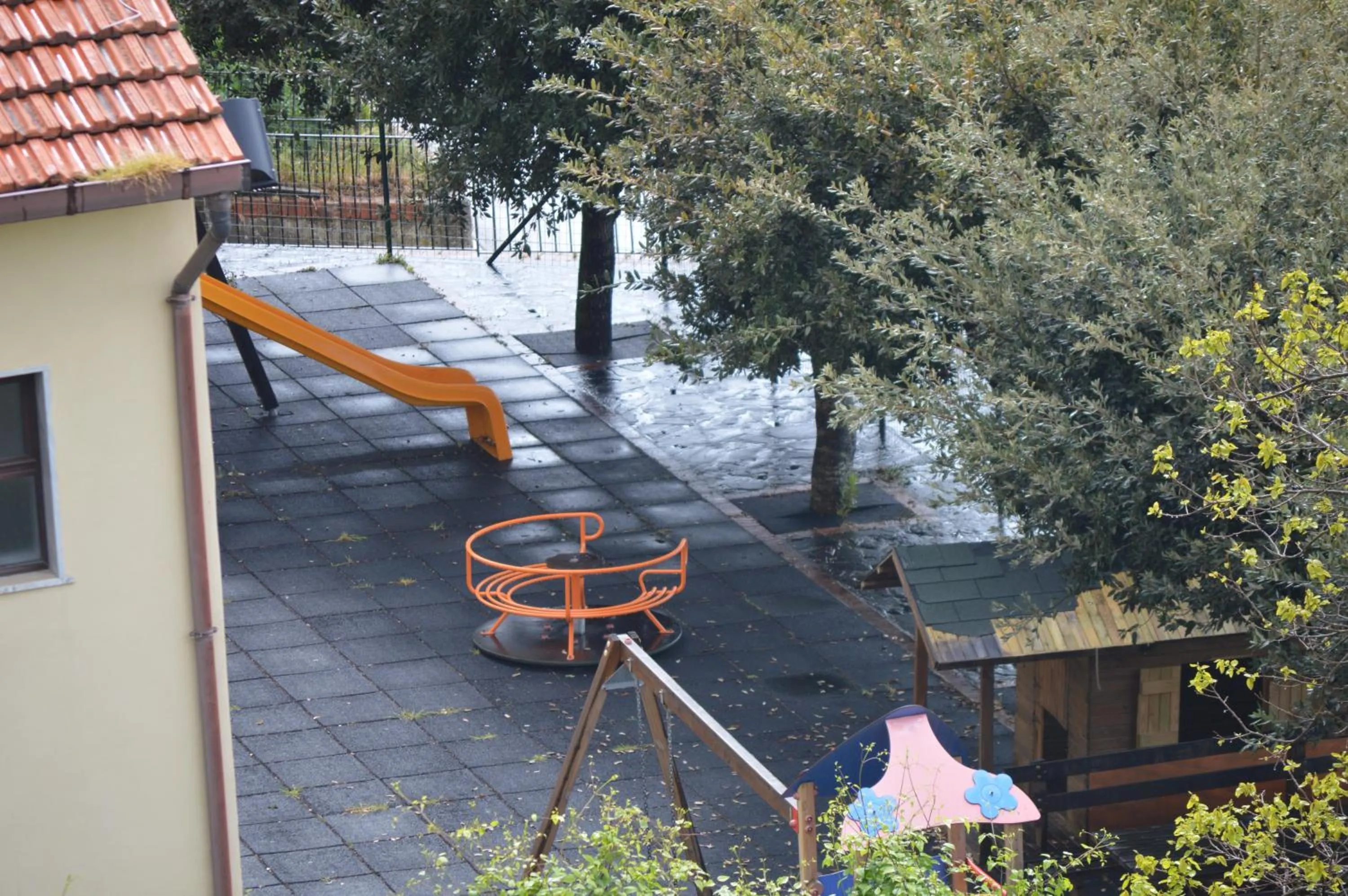 Children play ground in b&b Don Peppe - Don Ilario