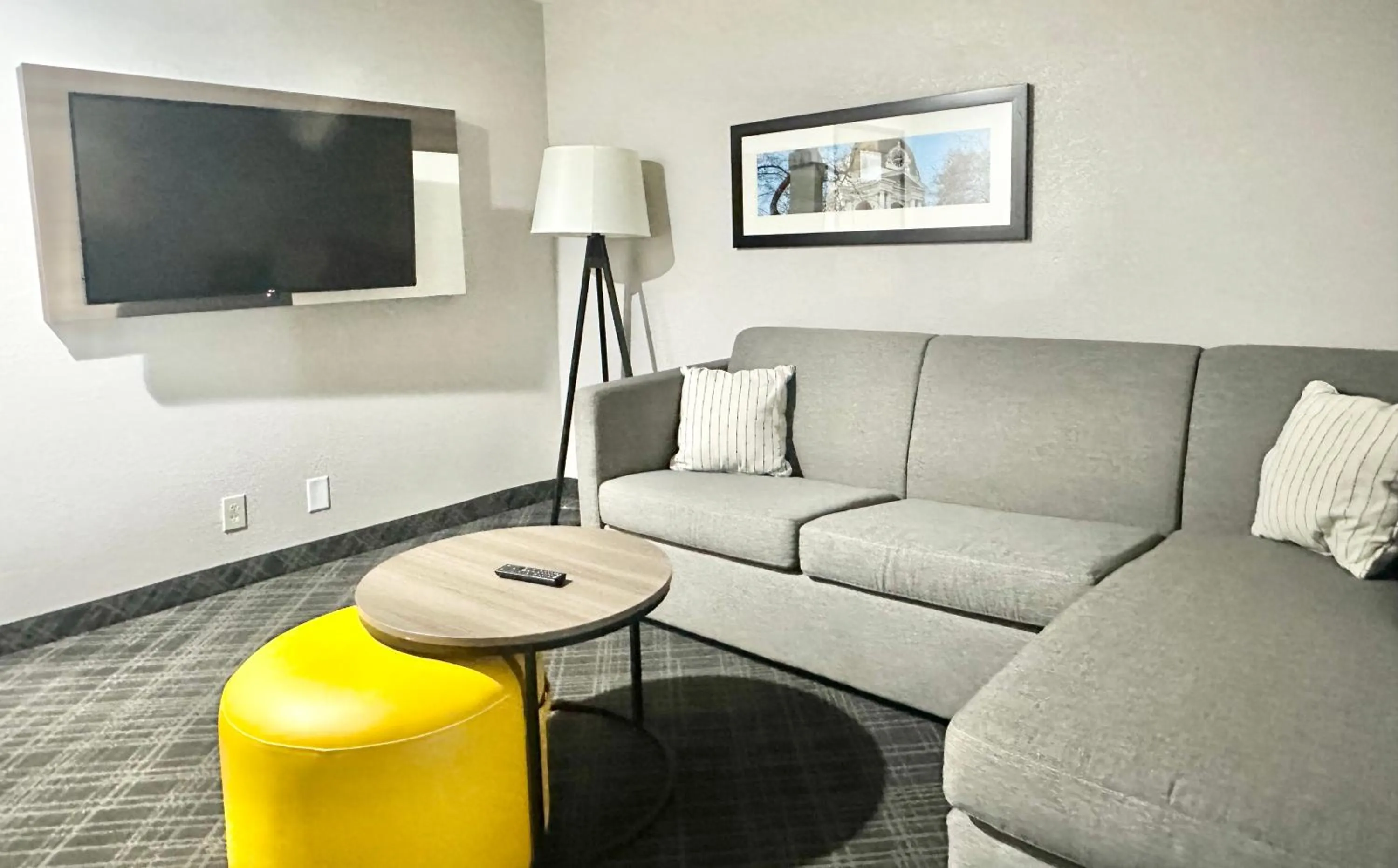 Seating area in Comfort Inn & Suites Cartersville - Emerson Lake Point