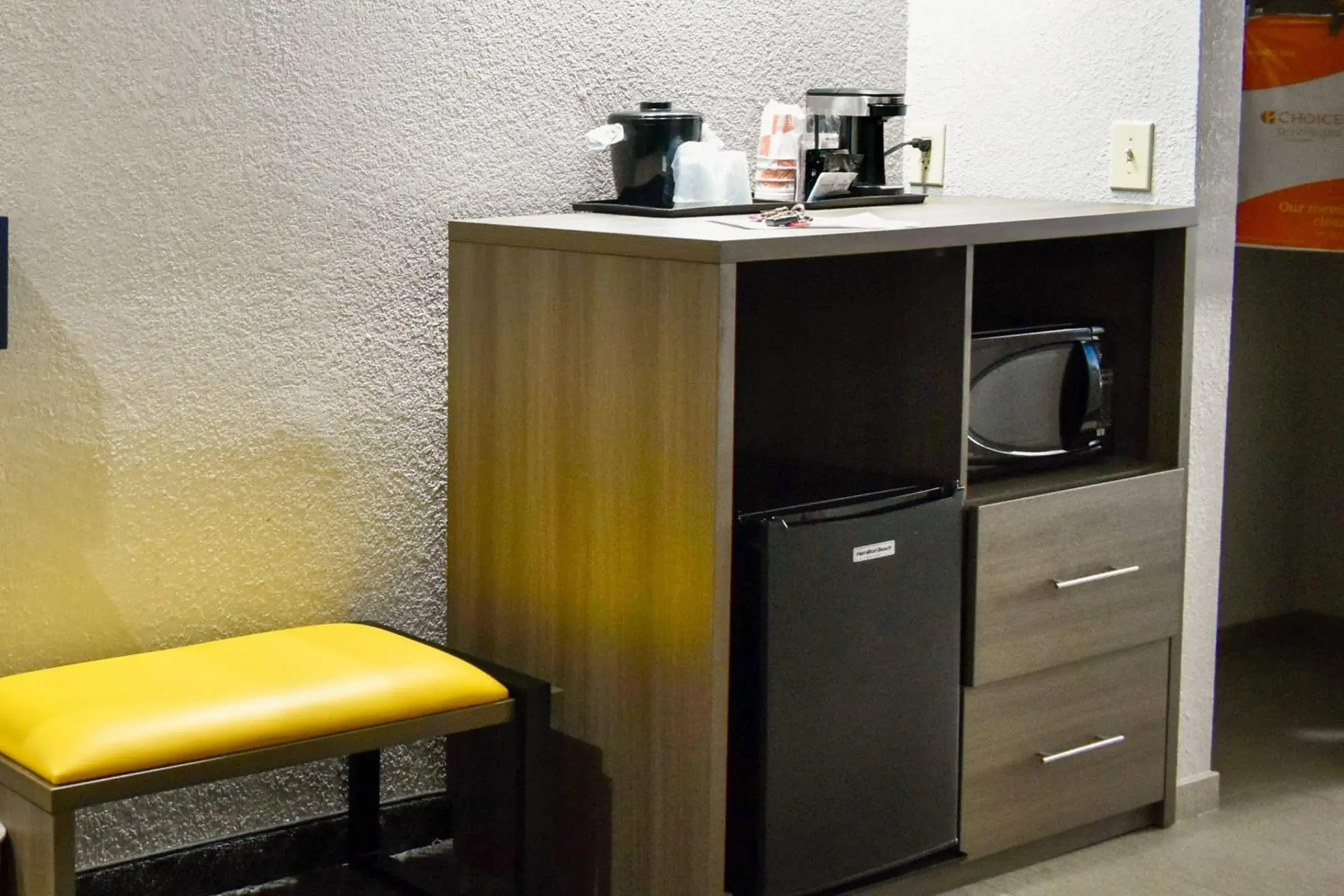 Bedroom in Comfort Inn & Suites Cartersville - Emerson Lake Point Bedroom in Comfort Inn & Suites Cartersville - Emerson Lake Point