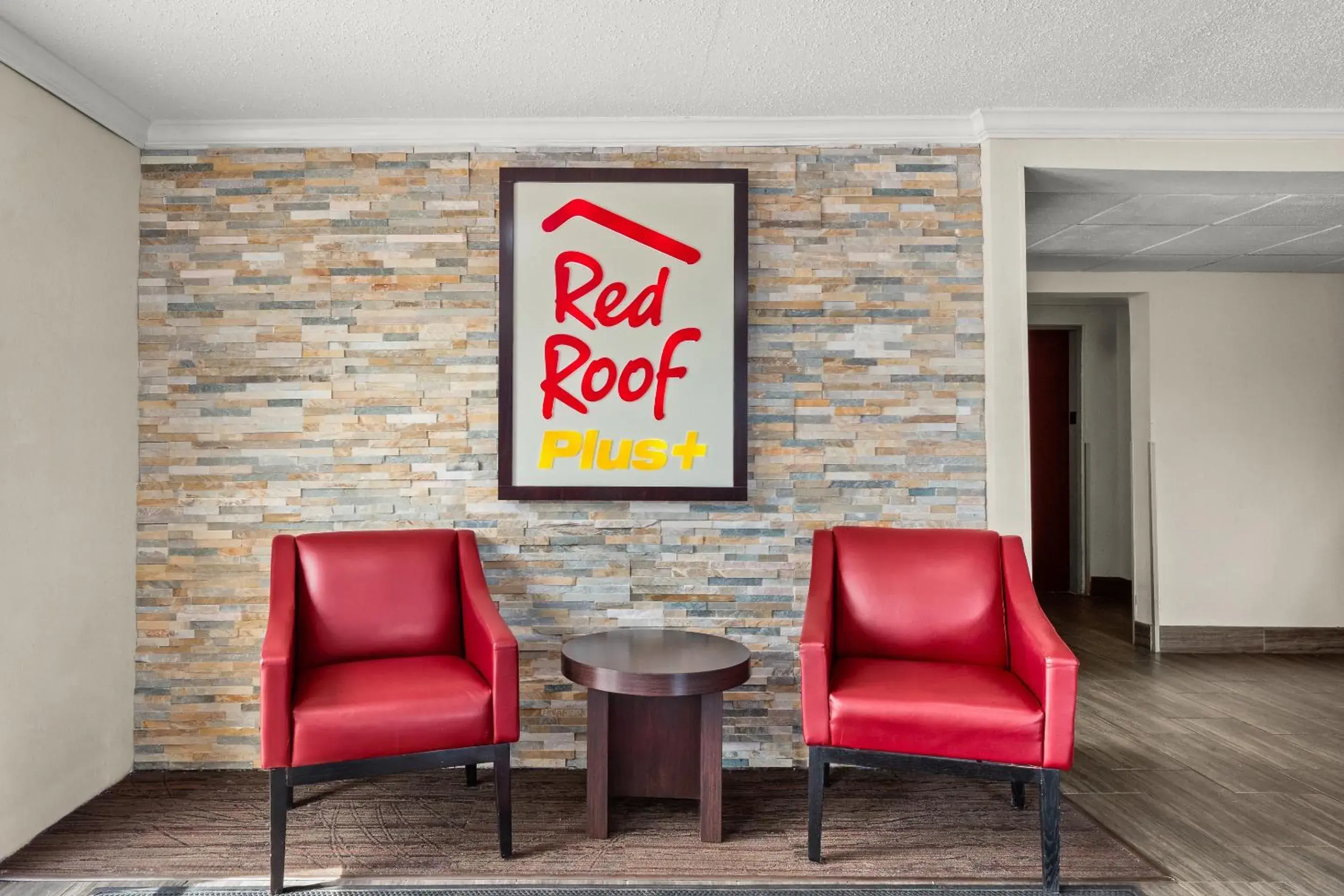 Lobby or reception in Red Roof PLUS Belleville Lobby or reception in Red Roof PLUS Belleville