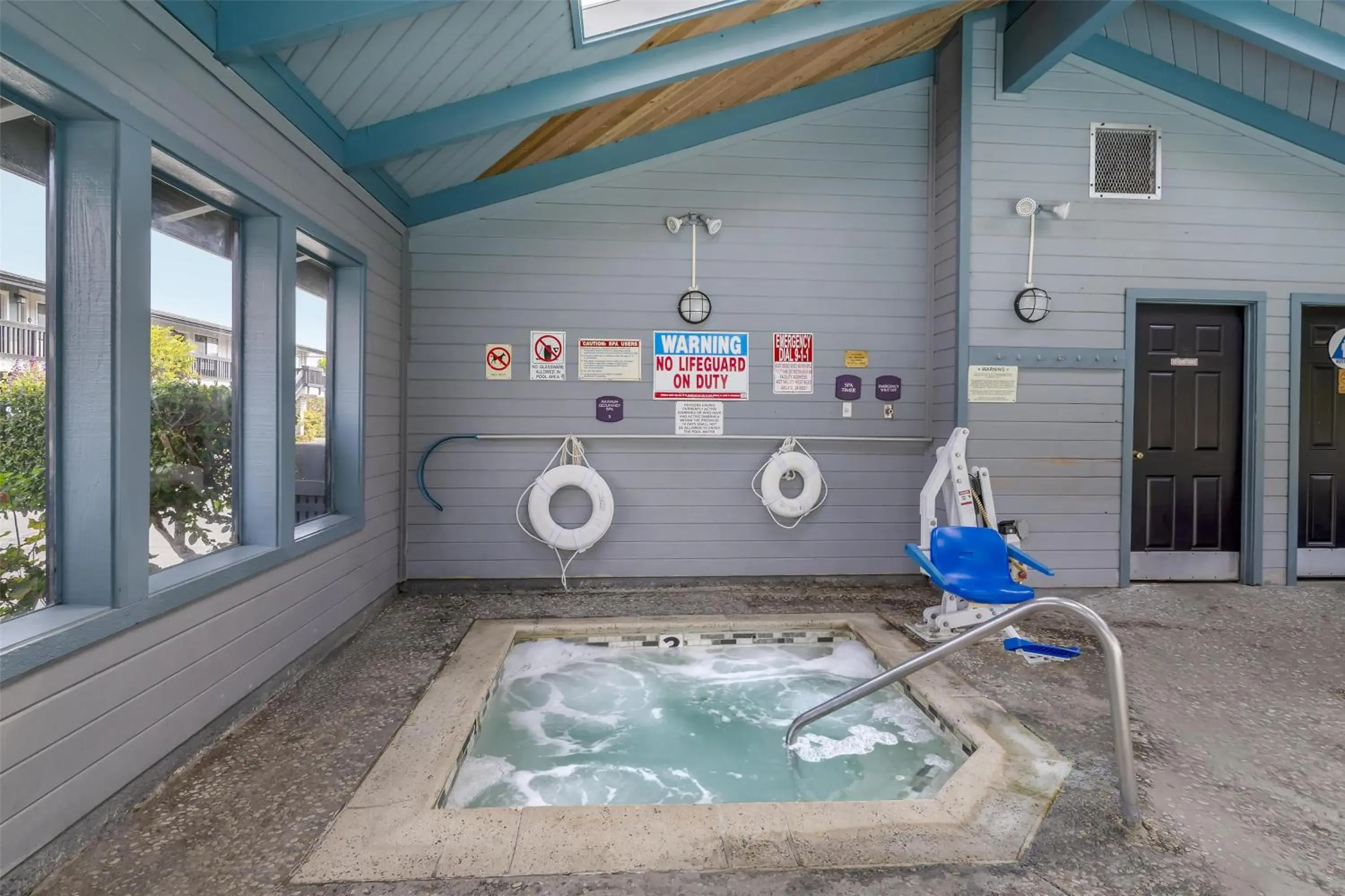 Pool view in Best Western Arcata Inn Pool view in Best Western Arcata Inn