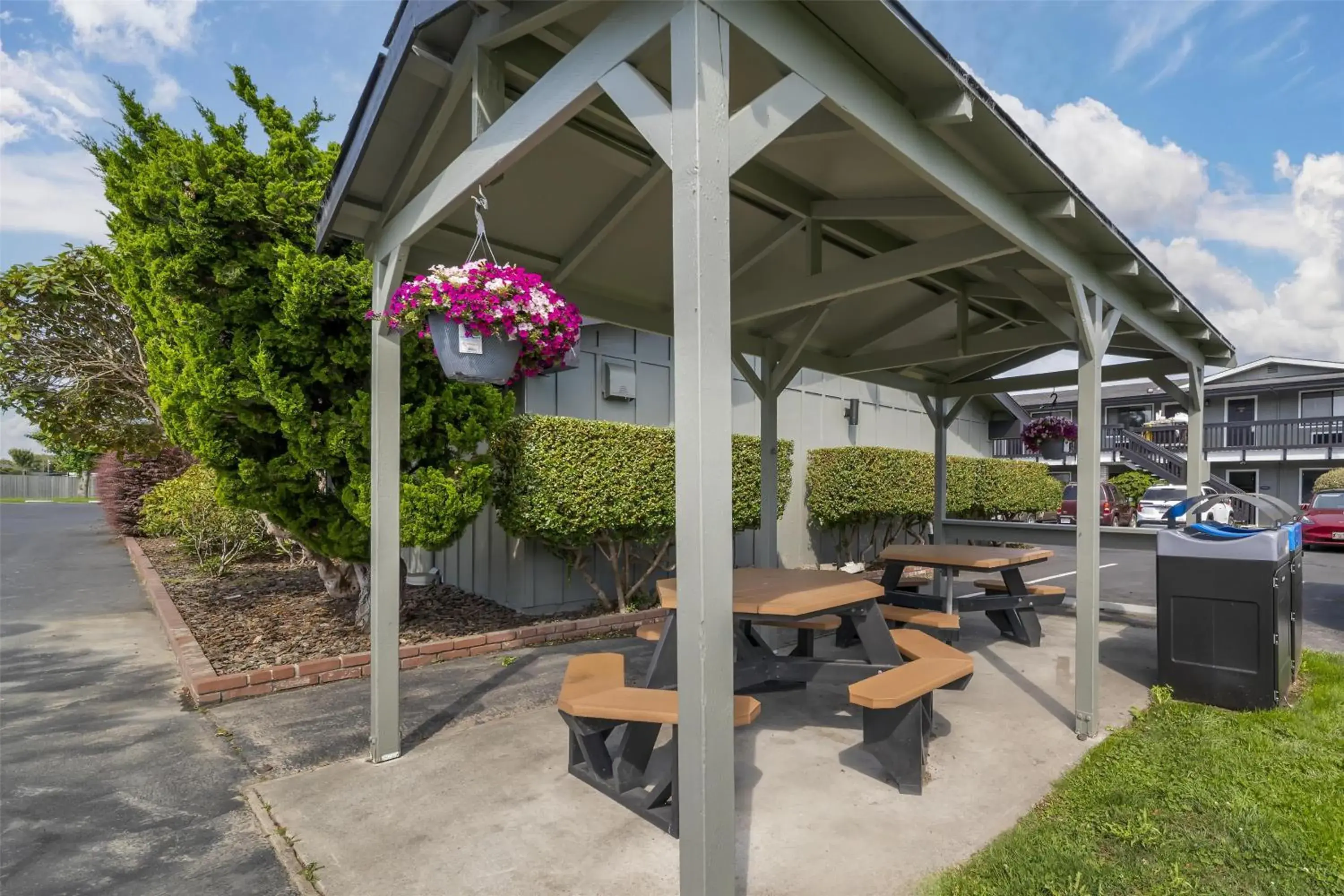 Property building in Best Western Arcata Inn Property building in Best Western Arcata Inn