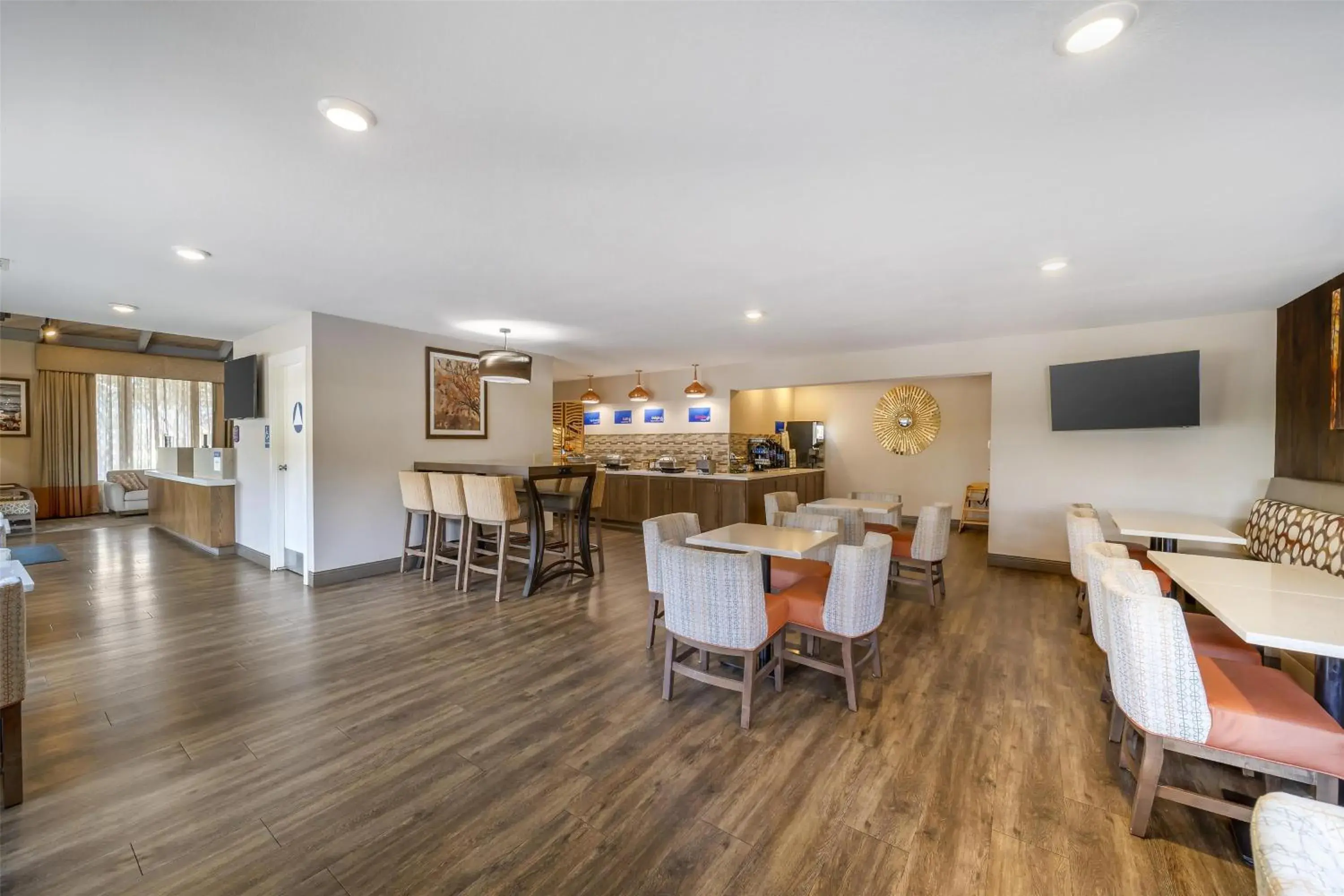 Breakfast in Best Western Arcata Inn Breakfast in Best Western Arcata Inn