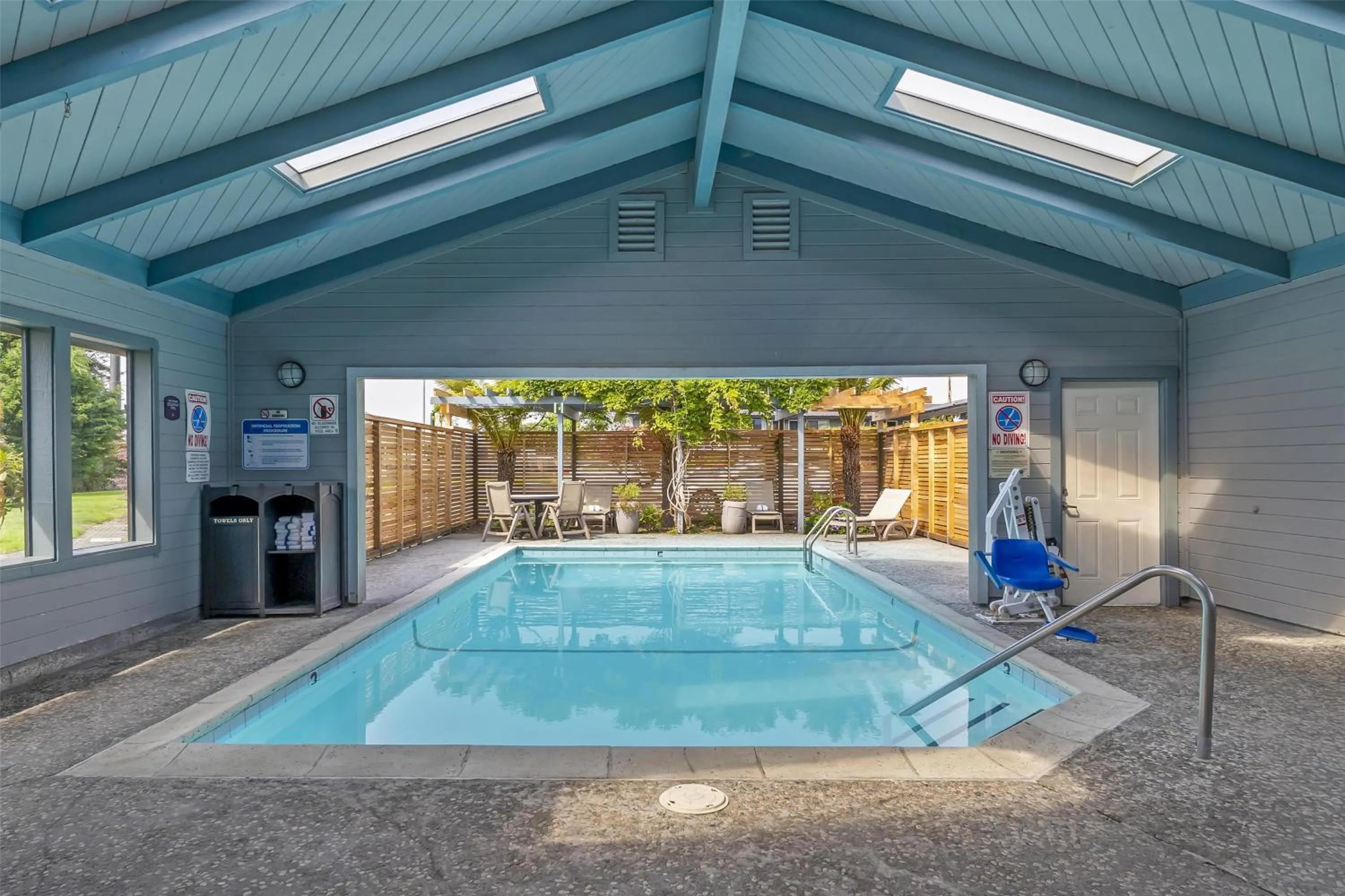 Pool view in Best Western Arcata Inn