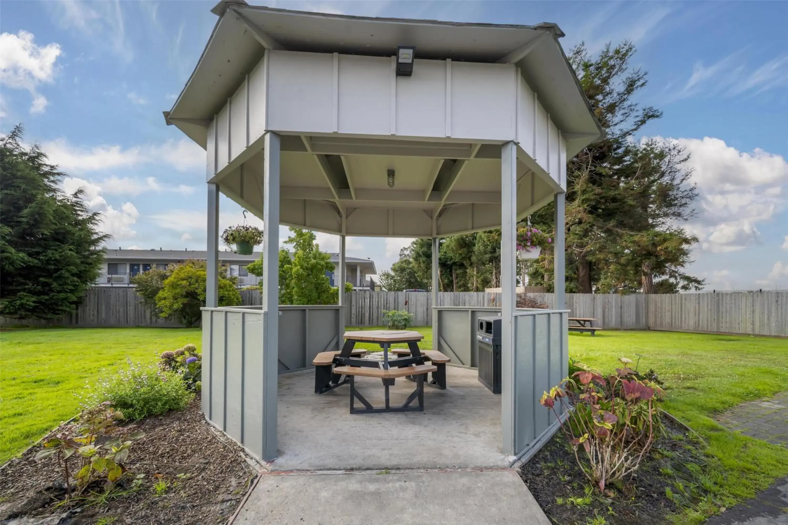 Property building in Best Western Arcata Inn Property building in Best Western Arcata Inn