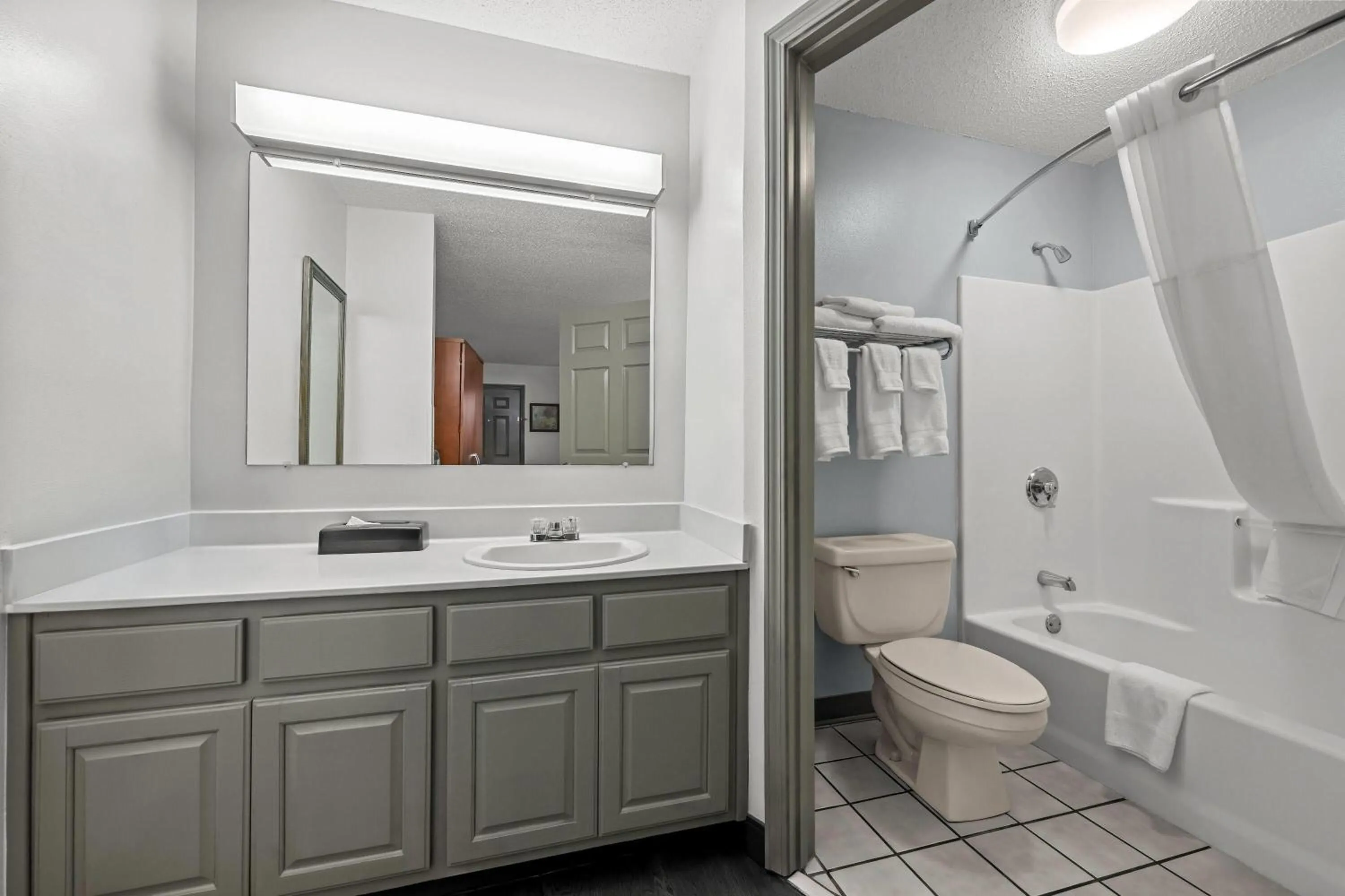 Bathroom in Baymont by Wyndham Tuscaloosa