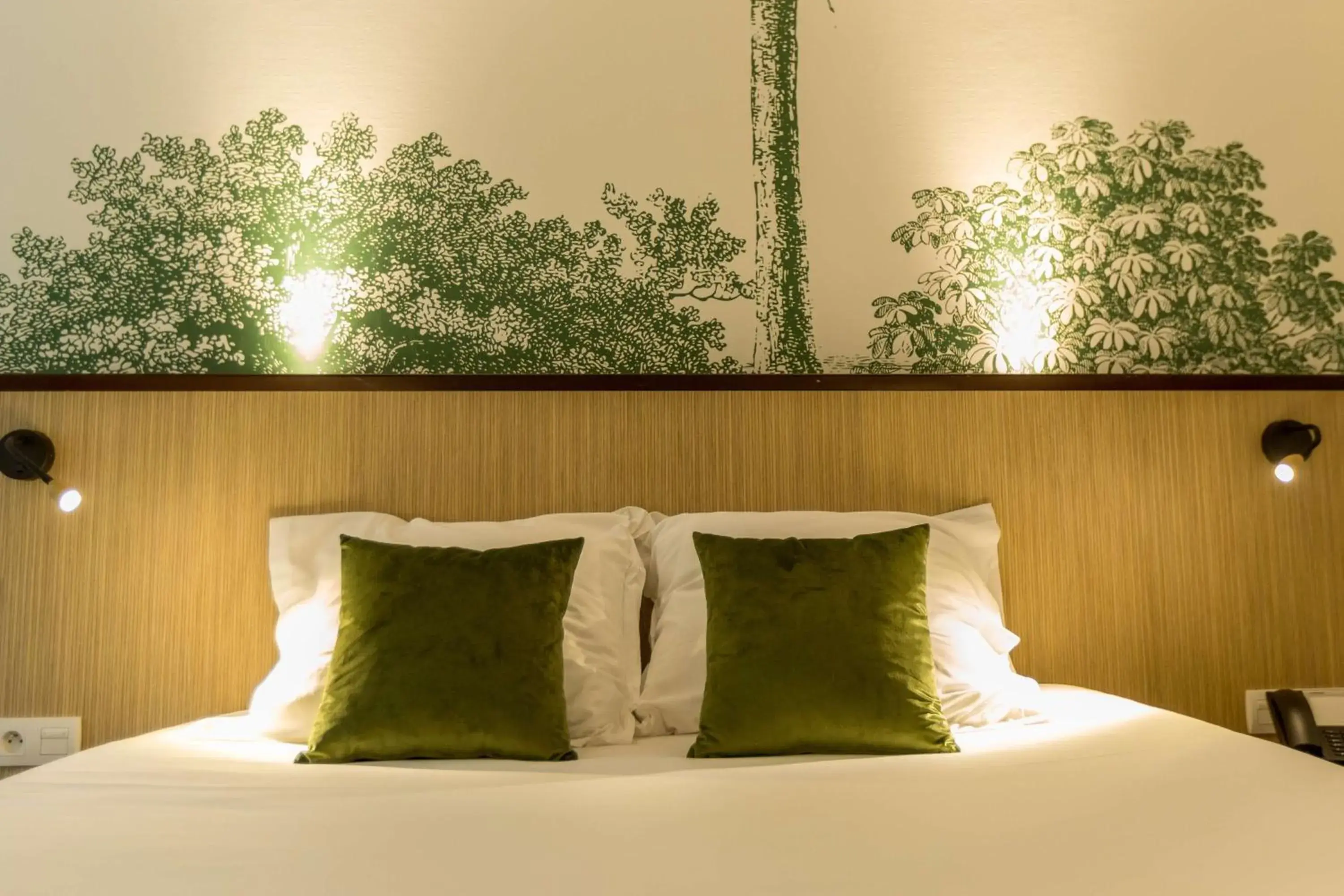 Bedroom, Bed in Best Western Le Bois de la Marche Bedroom, Bed in Best Western Le Bois de la Marche