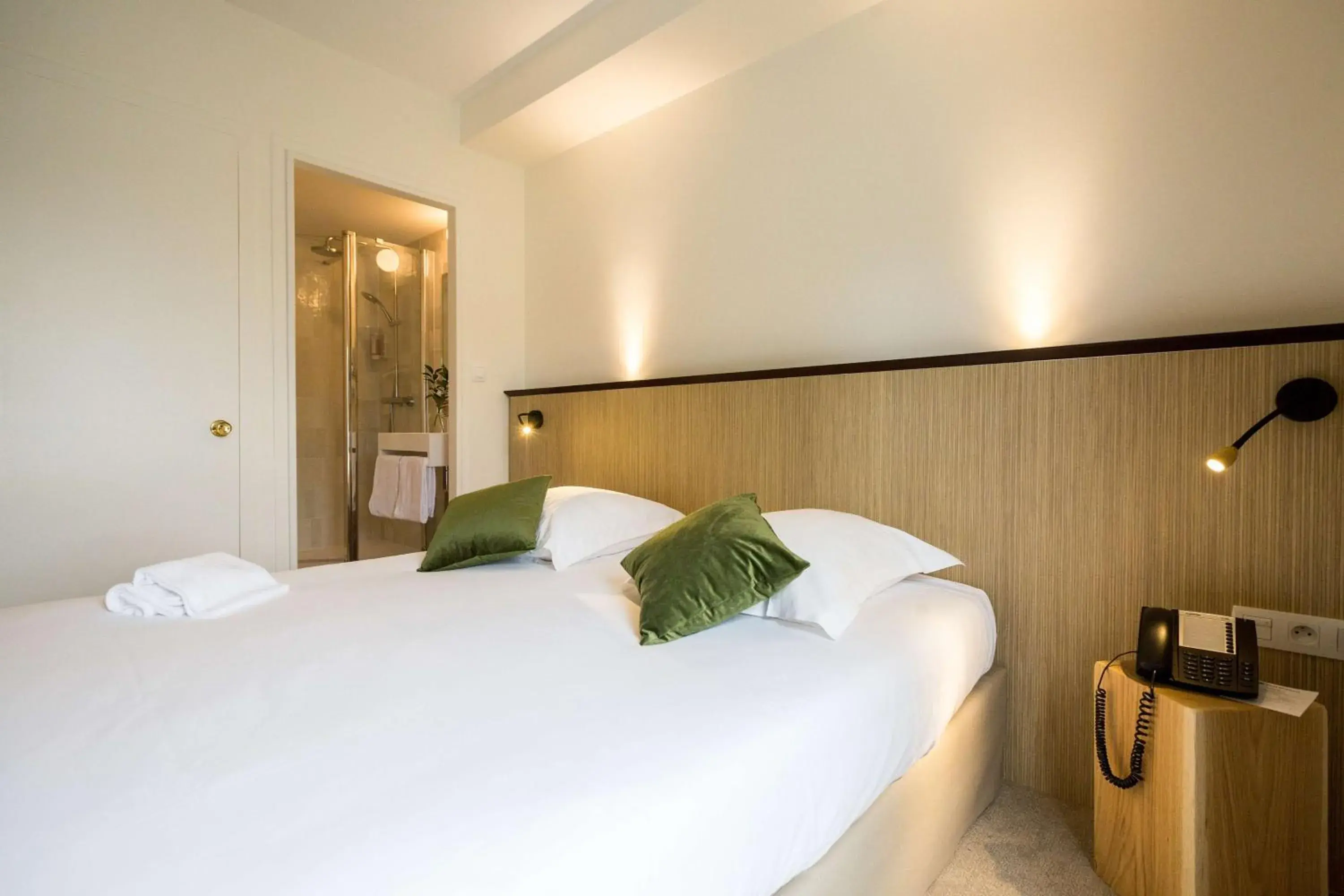 Bedroom, Bed in Best Western Le Bois de la Marche Bedroom, Bed in Best Western Le Bois de la Marche