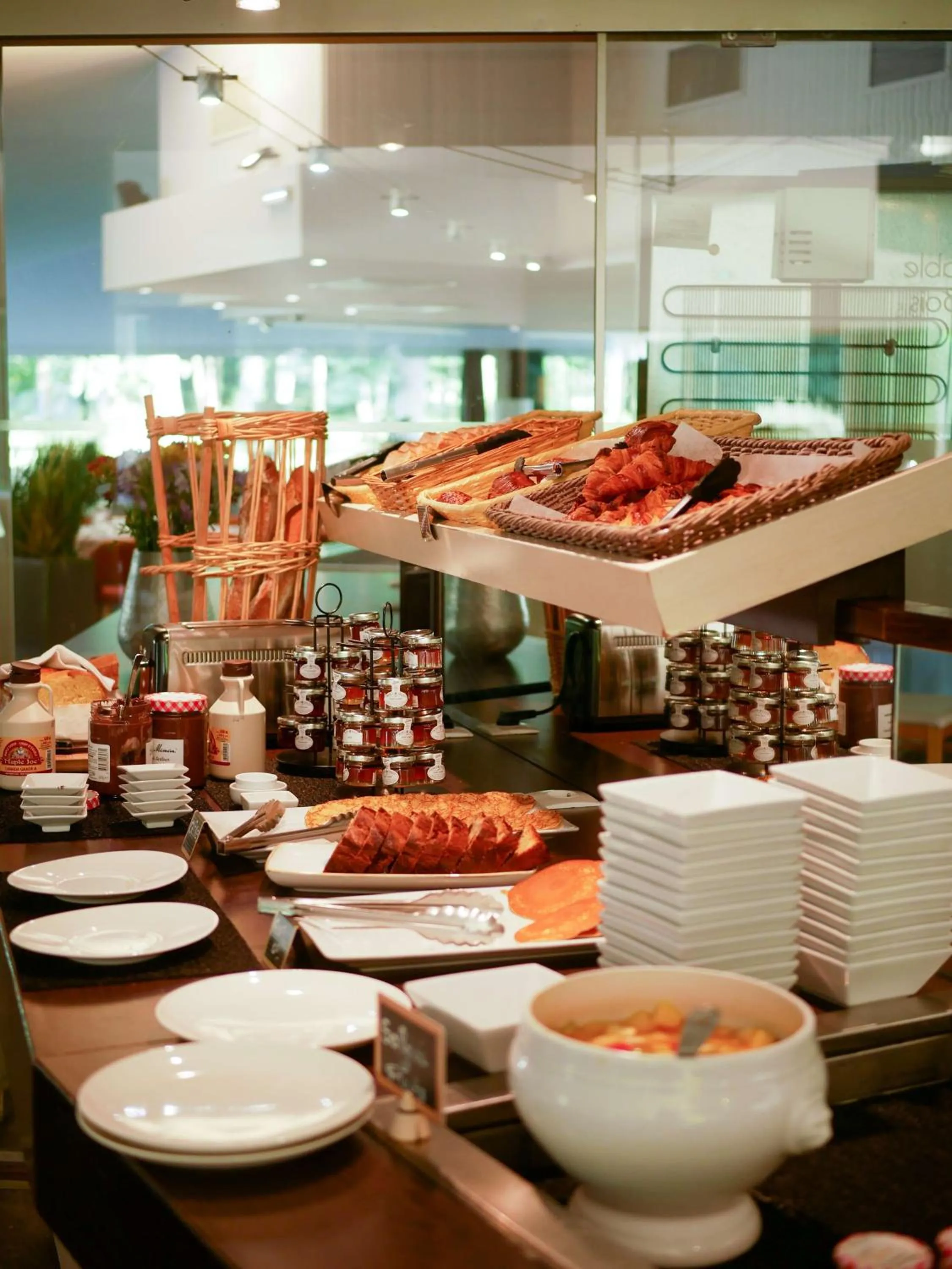 Restaurant/places to eat in Best Western Le Bois de la Marche