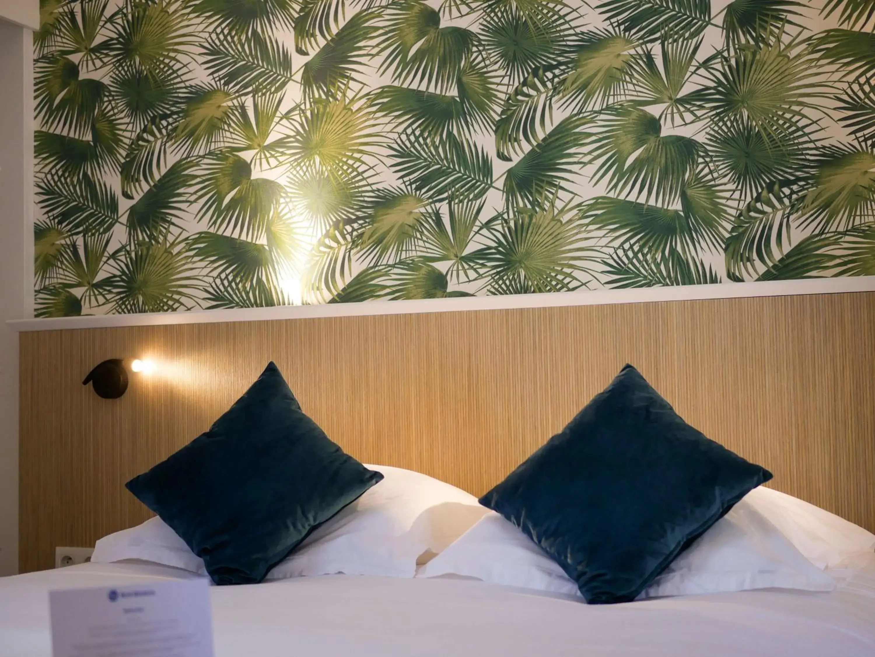 Photo of the whole room, Bed in Best Western Le Bois de la Marche Photo of the whole room, Bed in Best Western Le Bois de la Marche