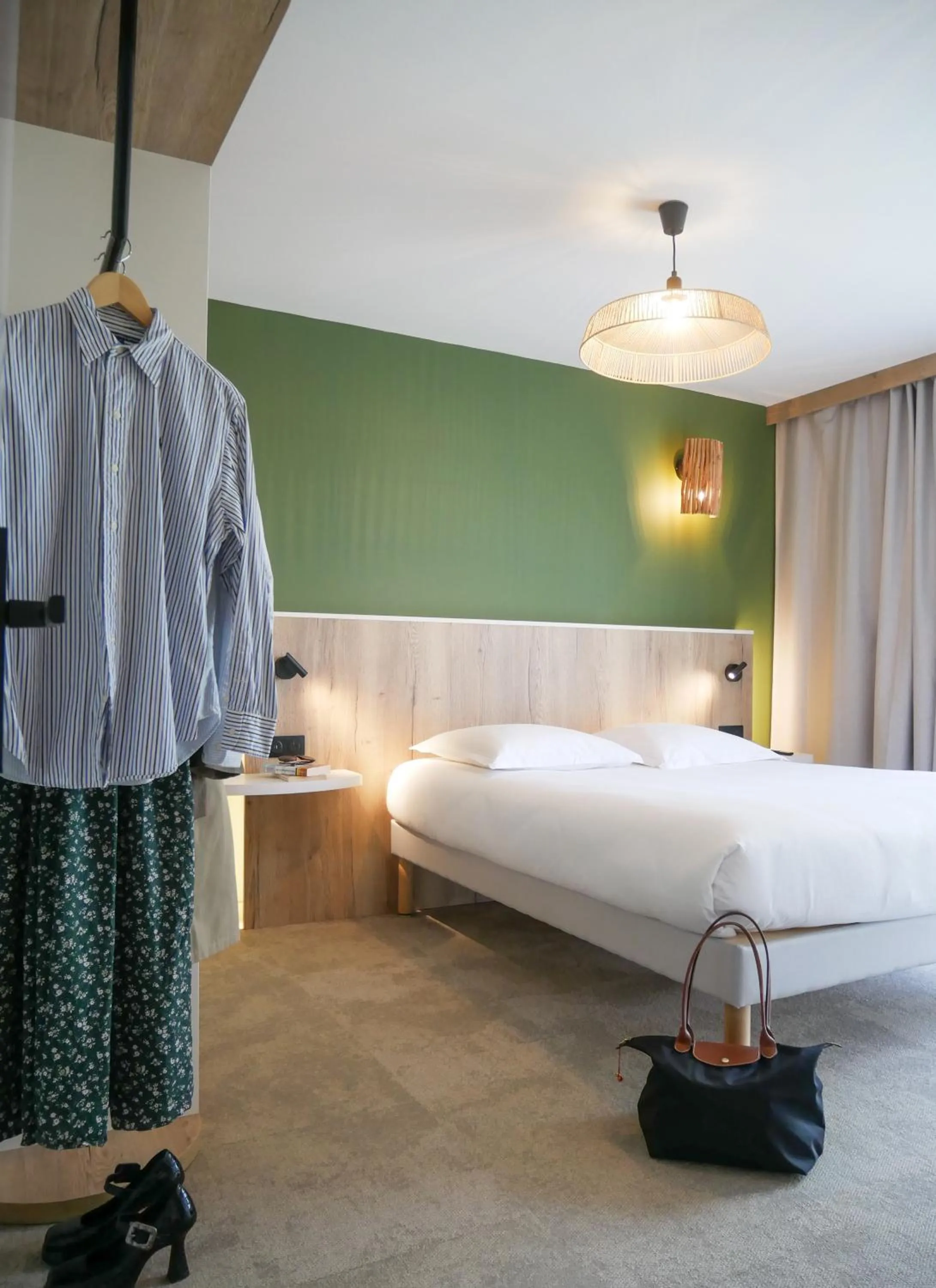 Bed in Best Western Le Bois de la Marche