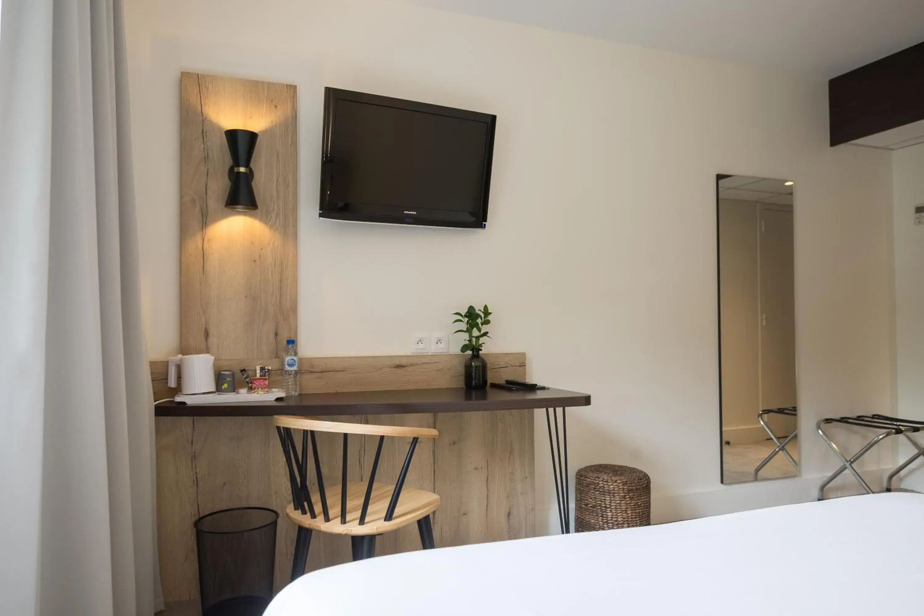 Standard Twin Room in Best Western Le Bois de la Marche Standard Twin Room in Best Western Le Bois de la Marche