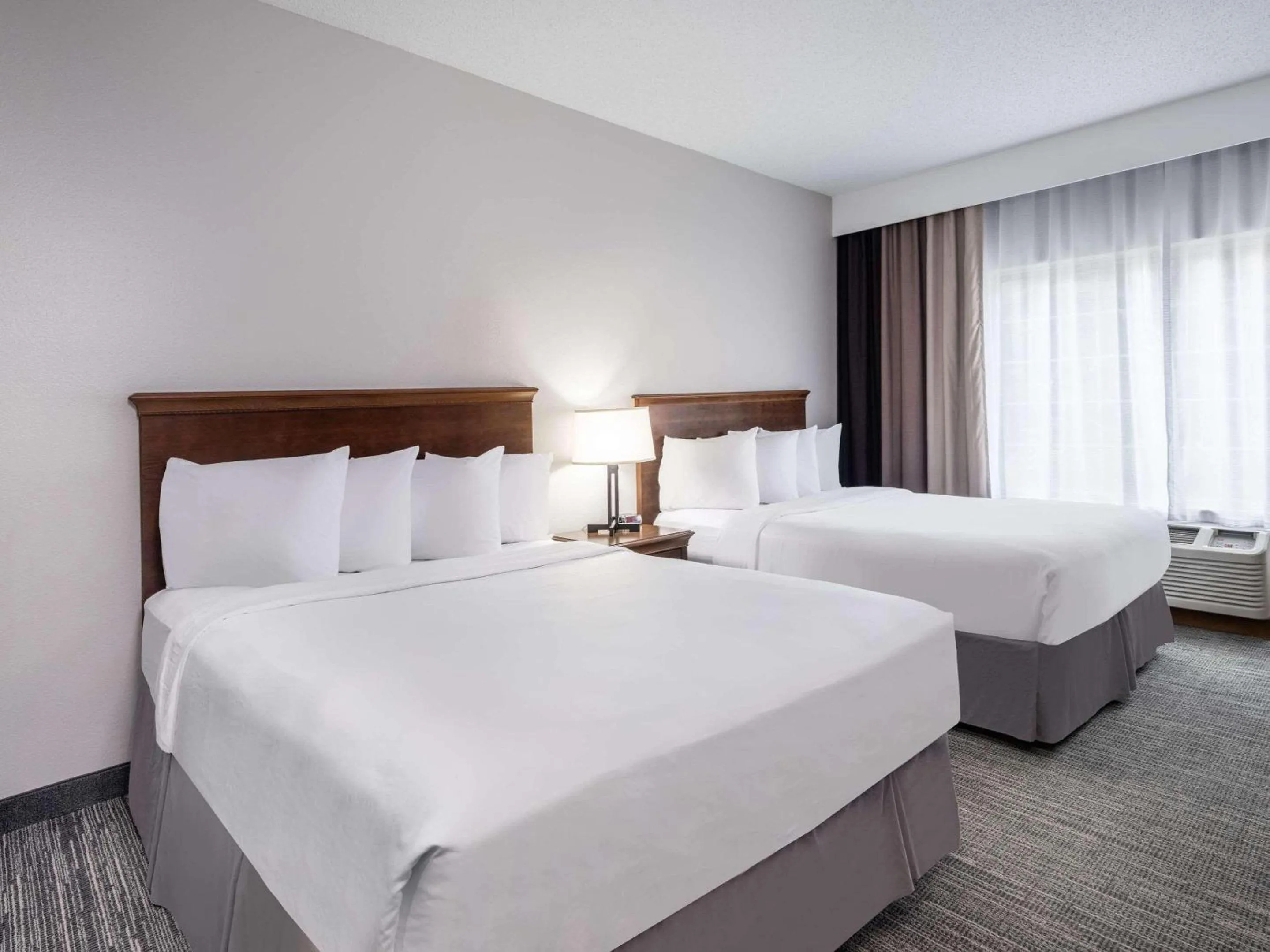 Bedroom in Country Inn & Suites by Radisson, Maumee - Toledo