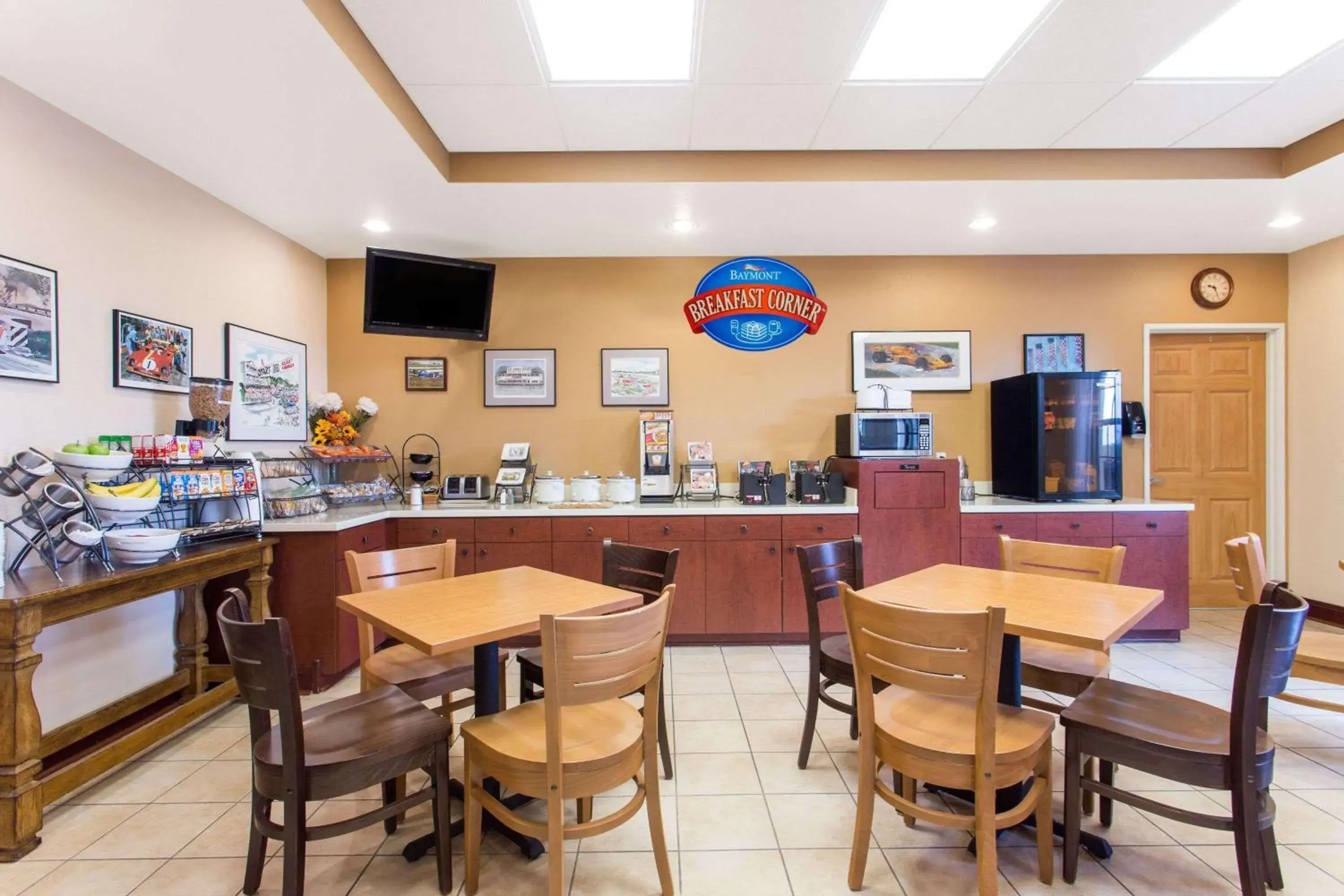 Restaurant/places to eat in Baymont by Wyndham Plymouth Restaurant/places to eat in Baymont by Wyndham Plymouth