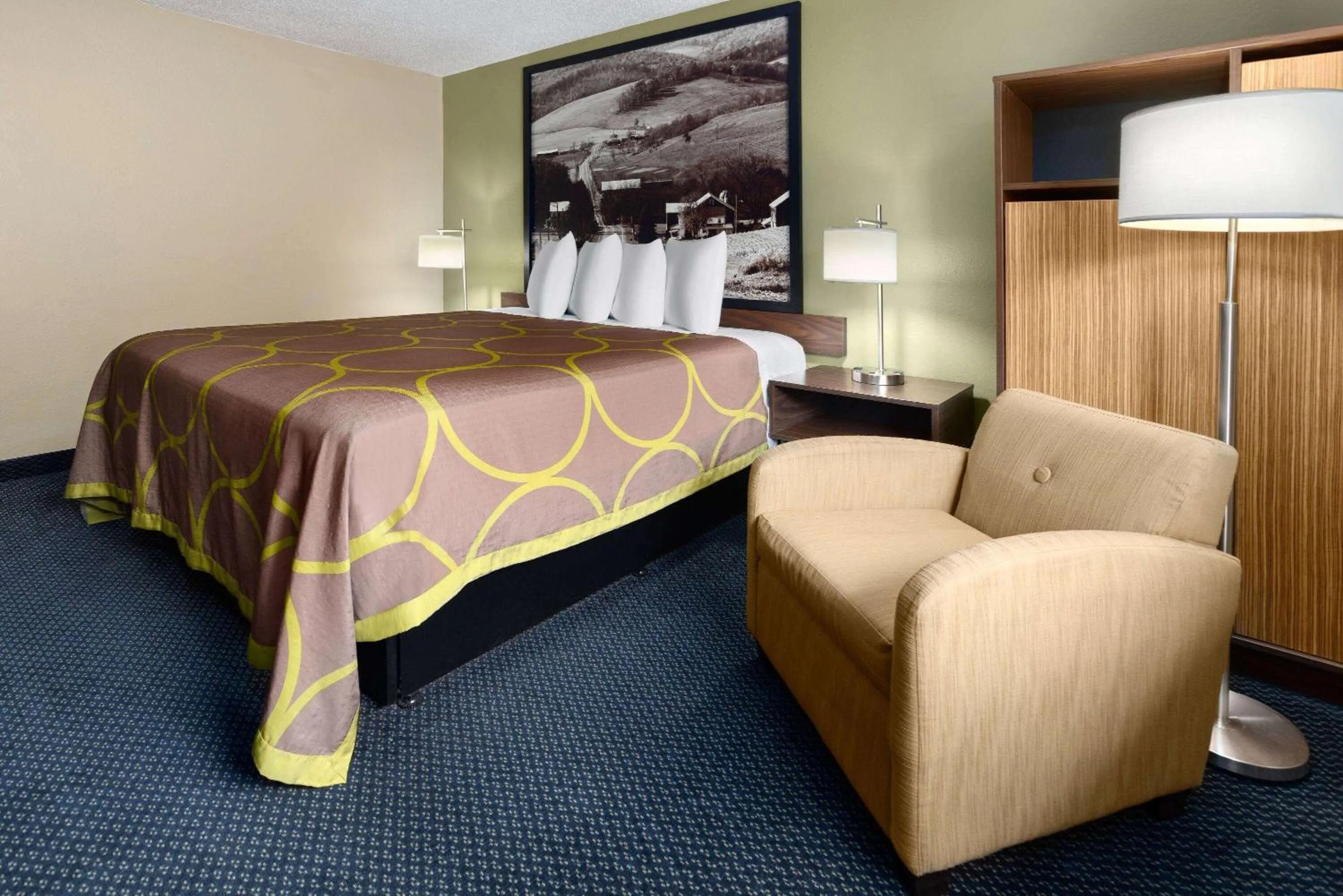 Photo of the whole room, Bed in Super 8 by Wyndham St. Clairsville OH/Wheeling WV Area