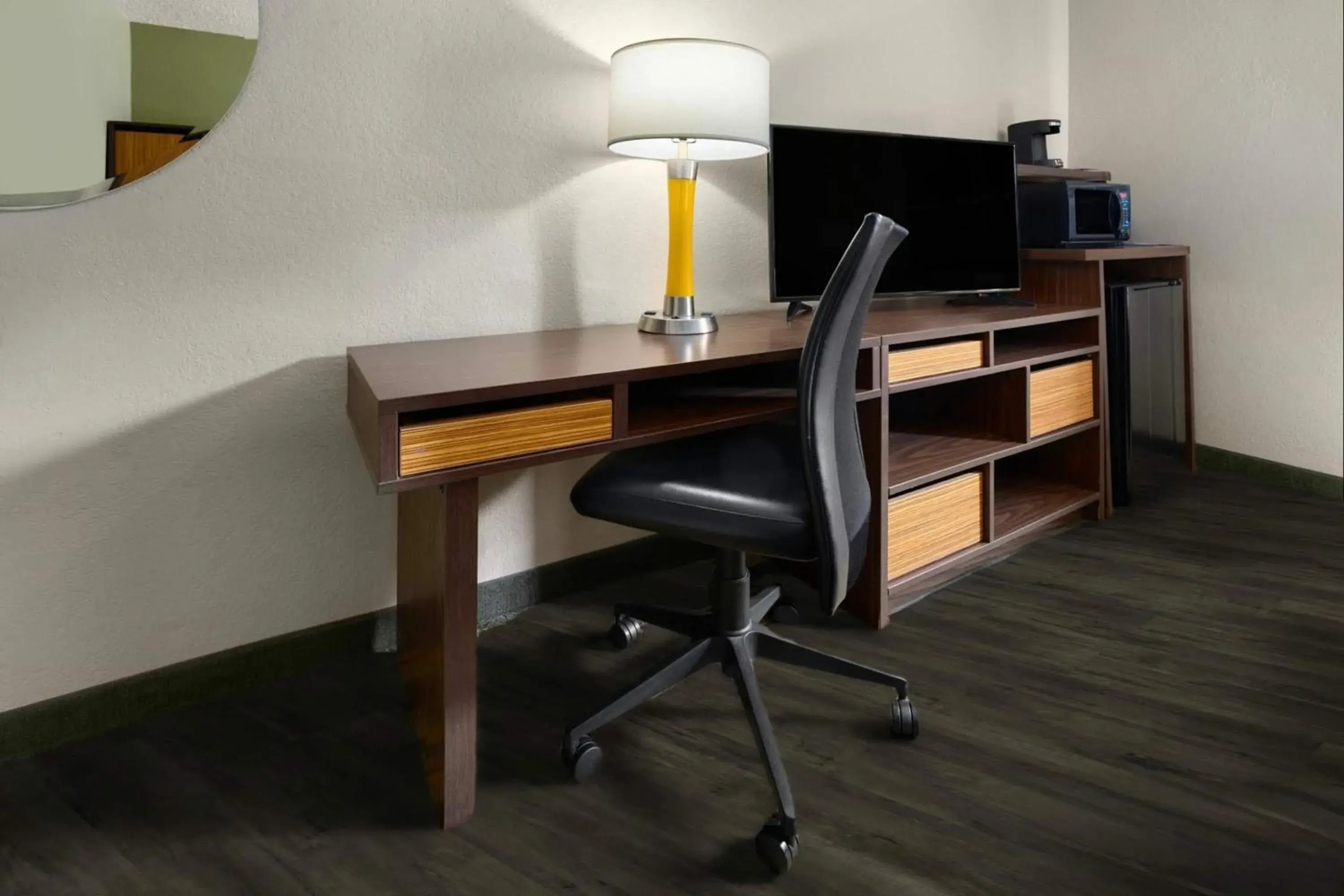 Photo of the whole room in Super 8 by Wyndham St. Clairsville OH/Wheeling WV Area Photo of the whole room in Super 8 by Wyndham St. Clairsville OH/Wheeling WV Area