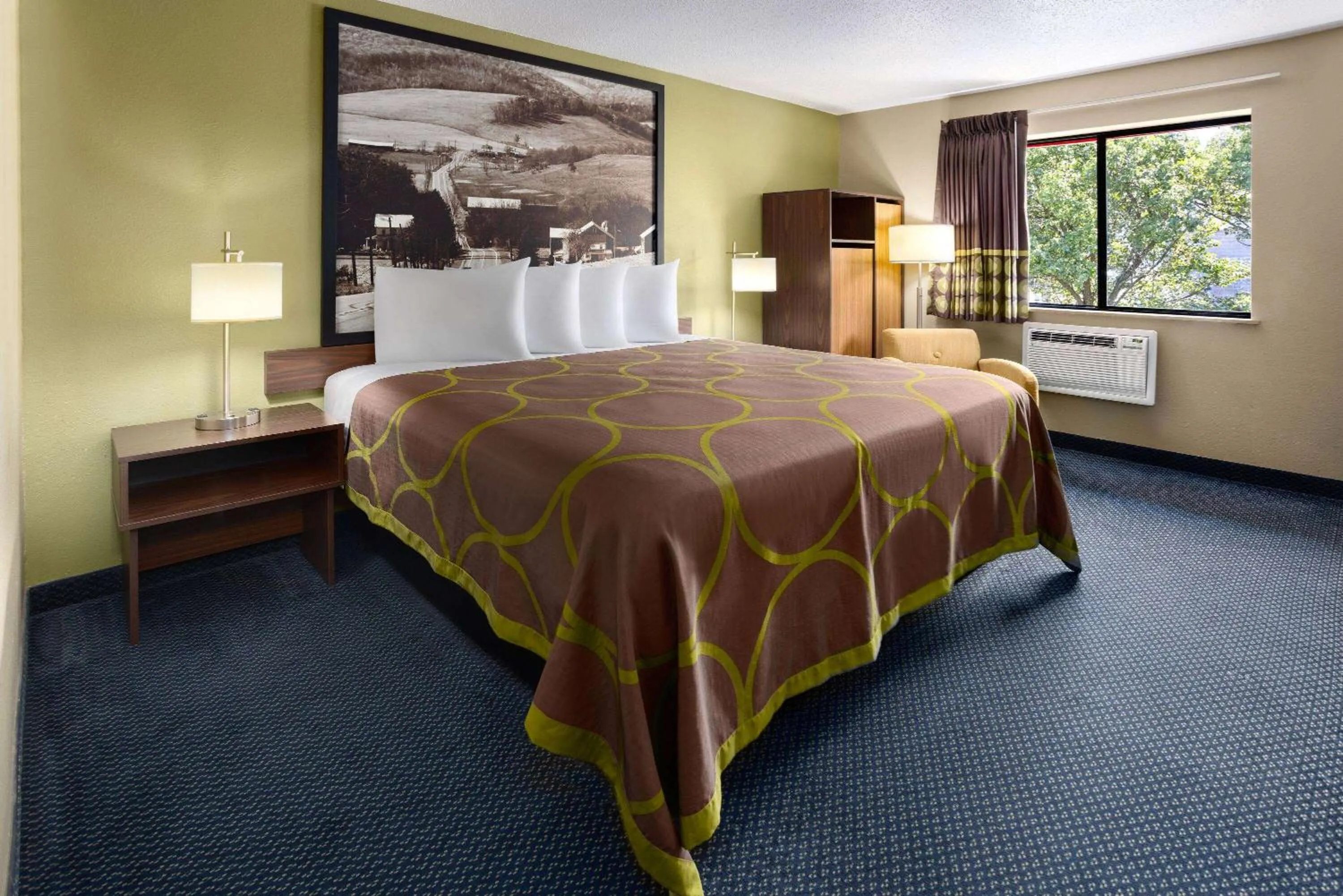 Photo of the whole room, Bed in Super 8 by Wyndham St. Clairsville OH/Wheeling WV Area