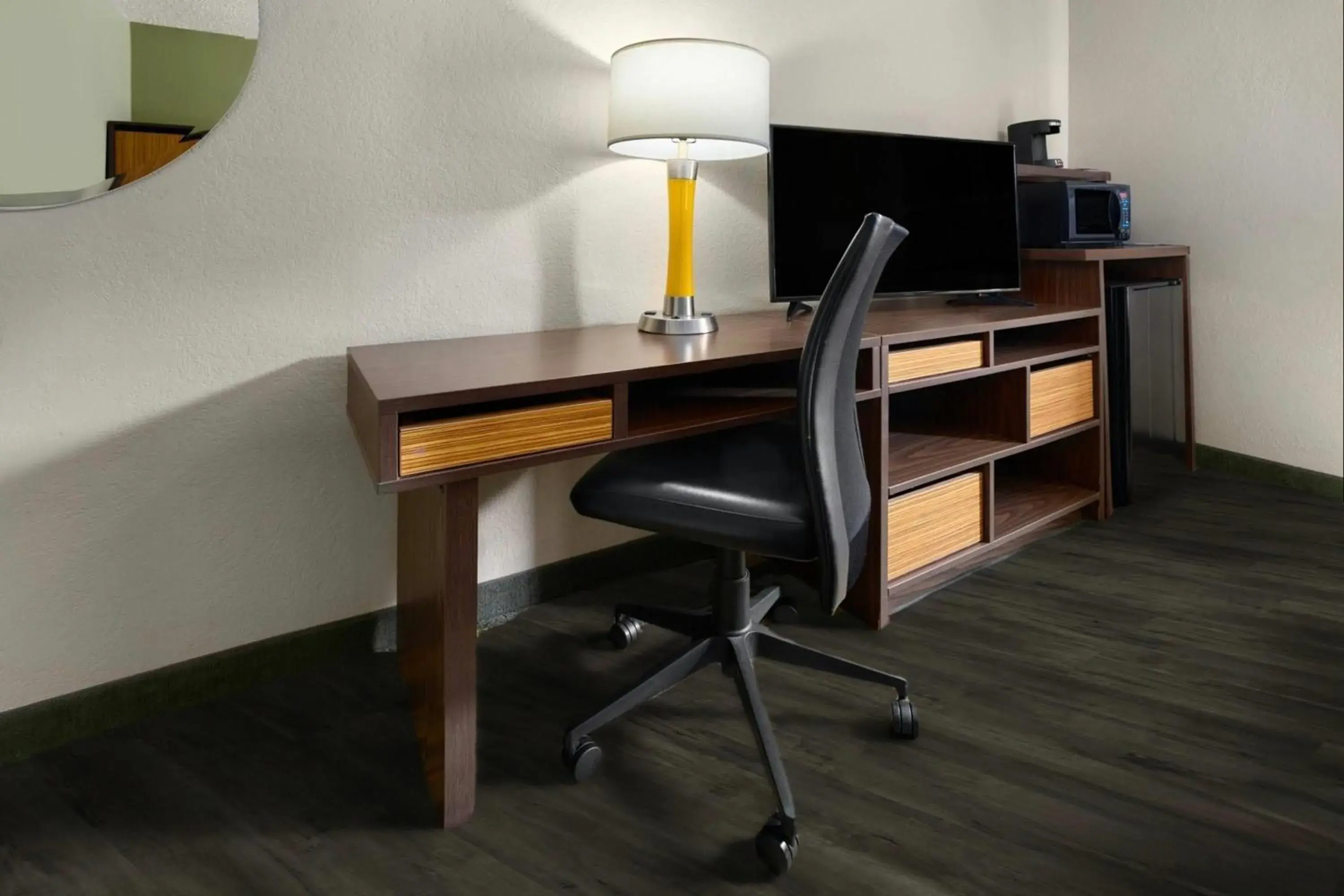 Photo of the whole room in Super 8 by Wyndham St. Clairsville OH/Wheeling WV Area Photo of the whole room in Super 8 by Wyndham St. Clairsville OH/Wheeling WV Area