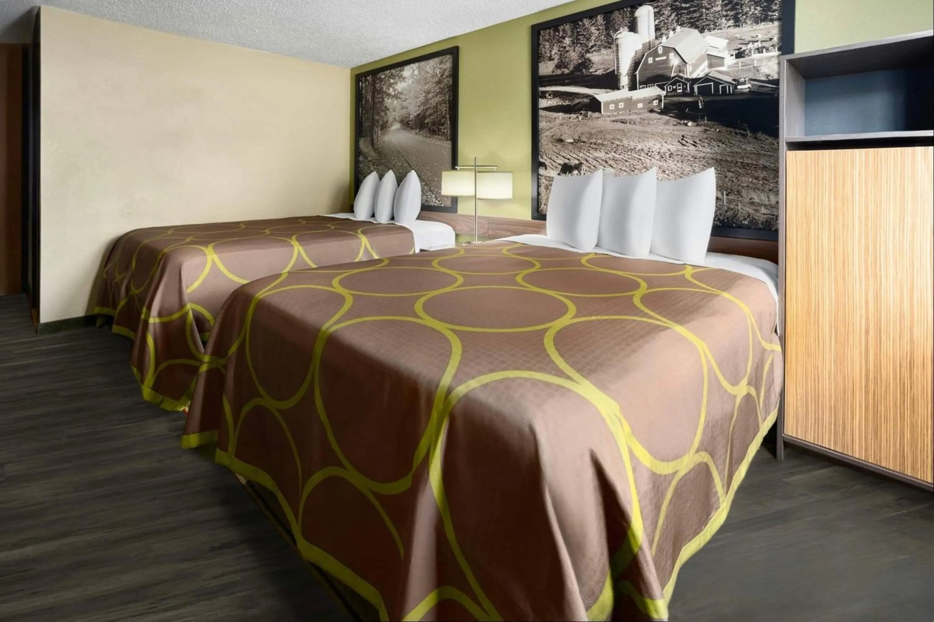 Photo of the whole room, Bed in Super 8 by Wyndham St. Clairsville OH/Wheeling WV Area