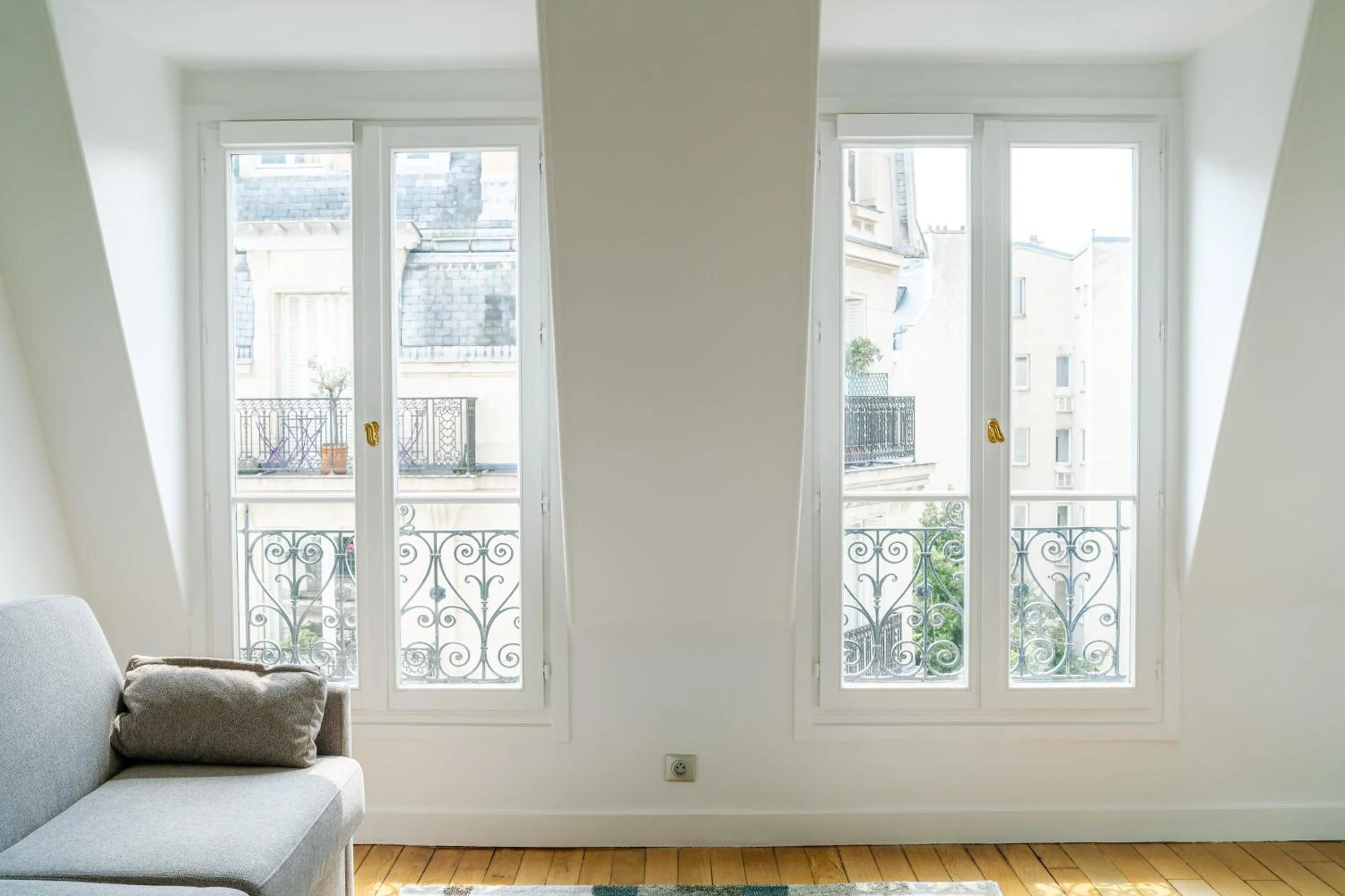 Decorative detail in HotelHome Paris 16