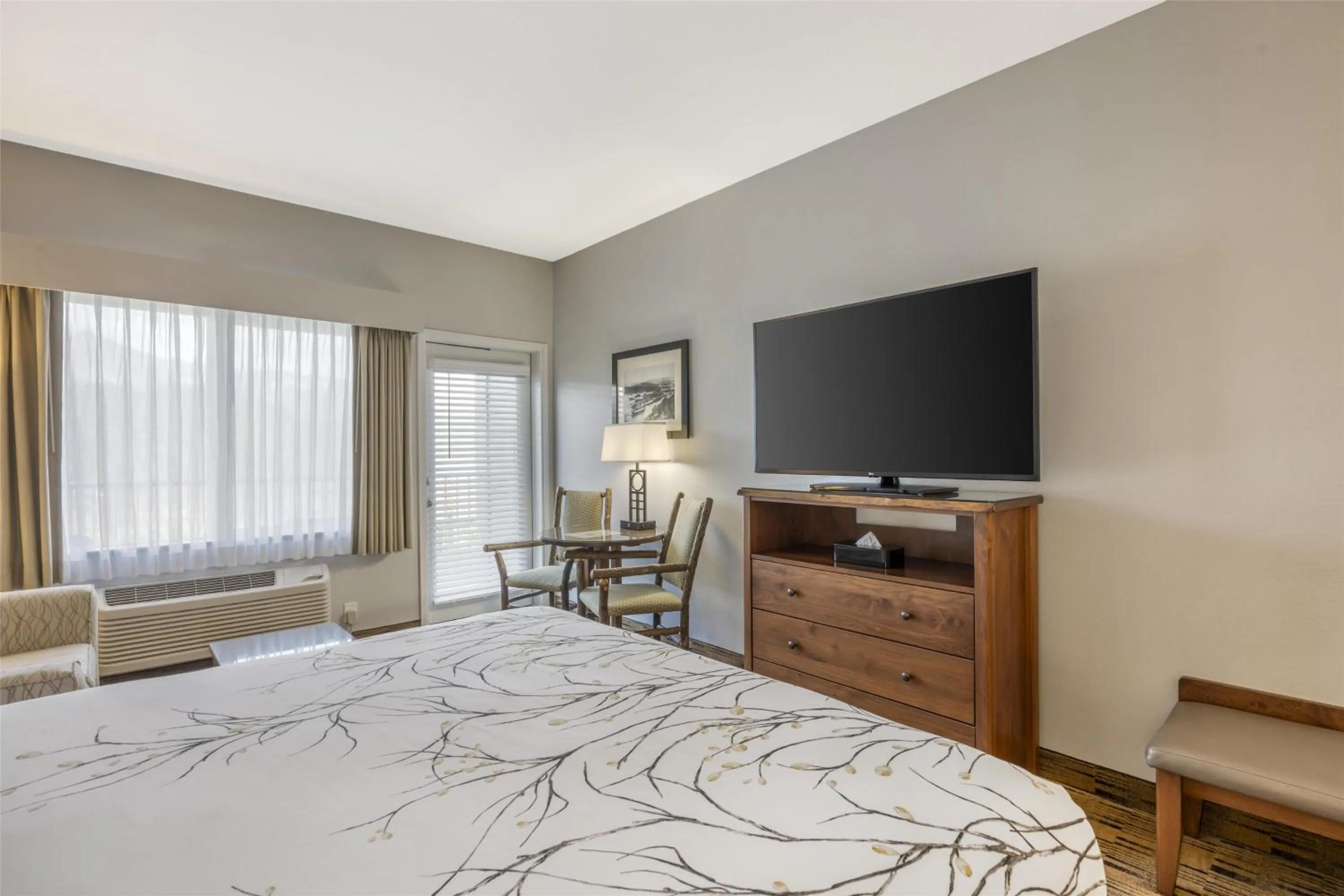 Bedroom, Bed in Best Western Plus Columbia River Inn