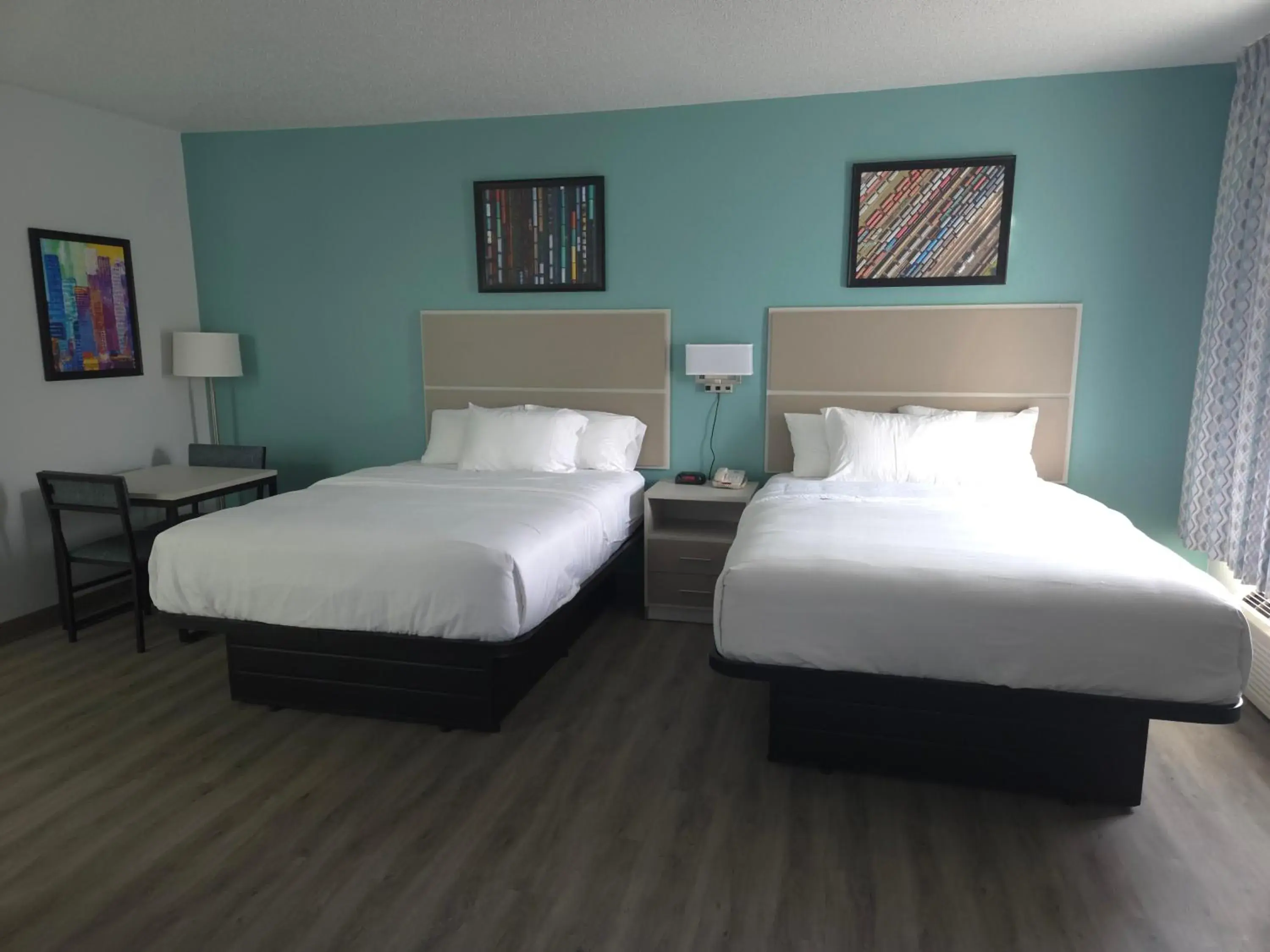 Bed in MainStay Suites LeClaire - Quad Cities Bed in MainStay Suites LeClaire - Quad Cities