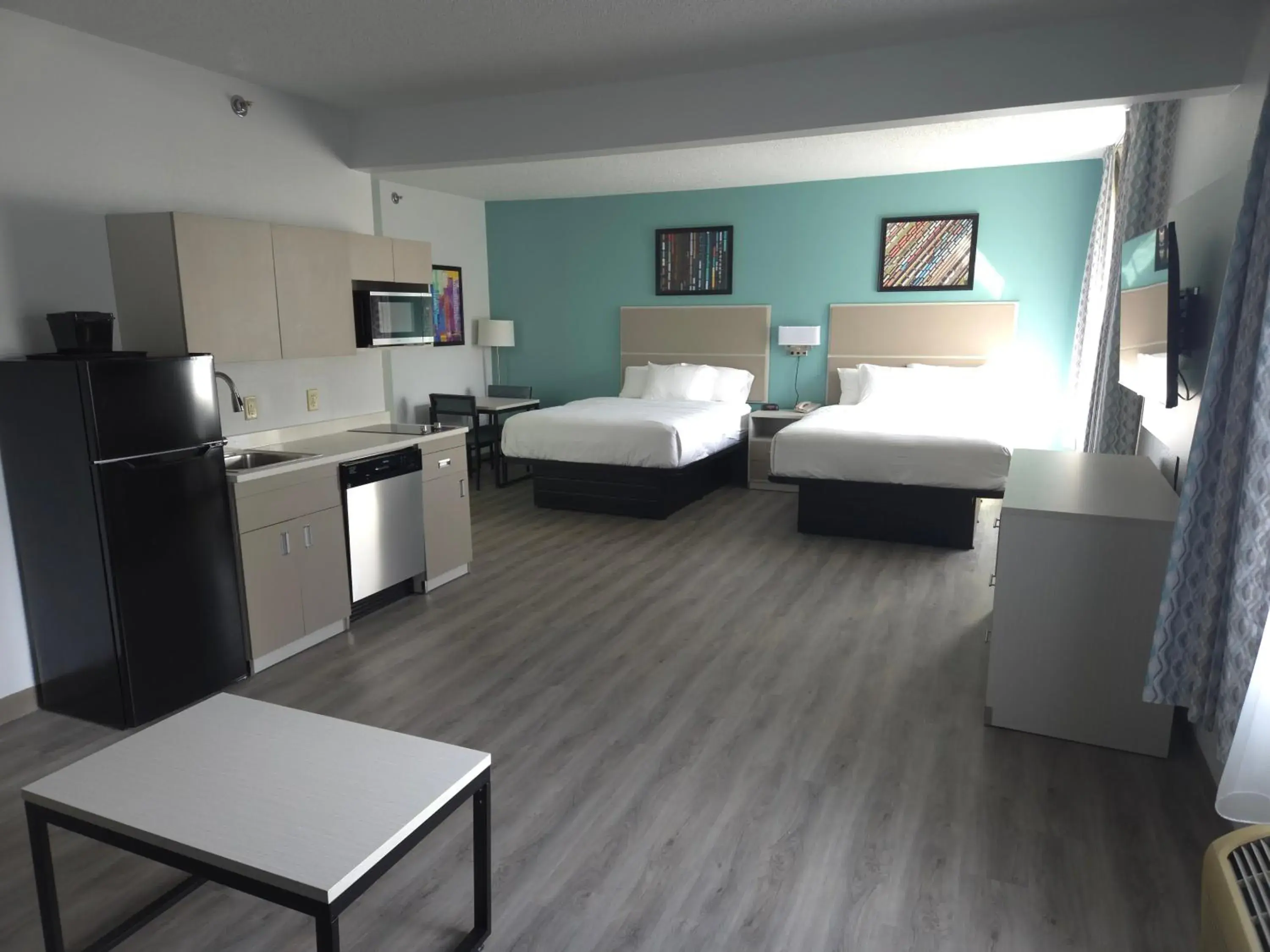 Bed in MainStay Suites LeClaire - Quad Cities Bed in MainStay Suites LeClaire - Quad Cities