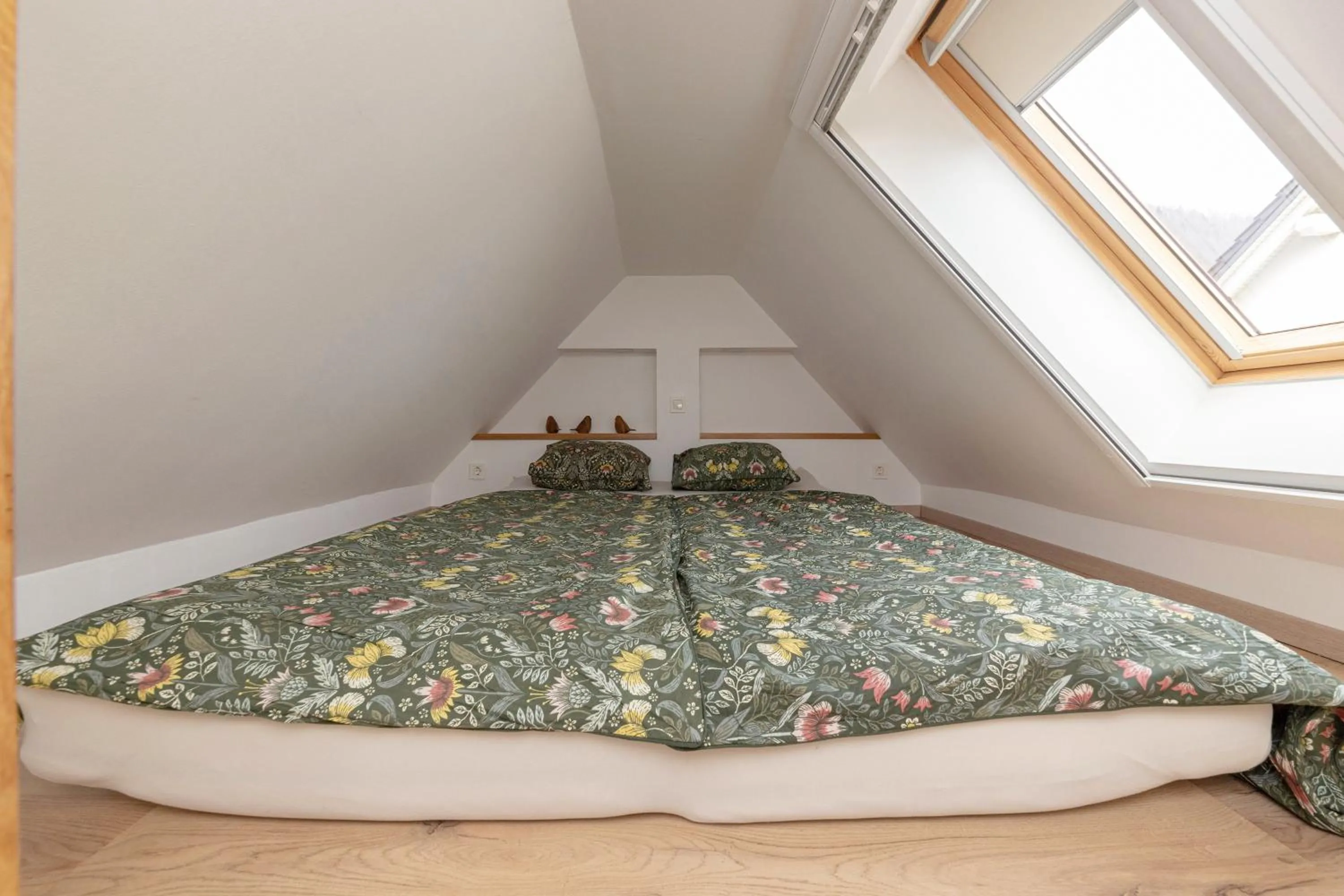 Bed in Garden living